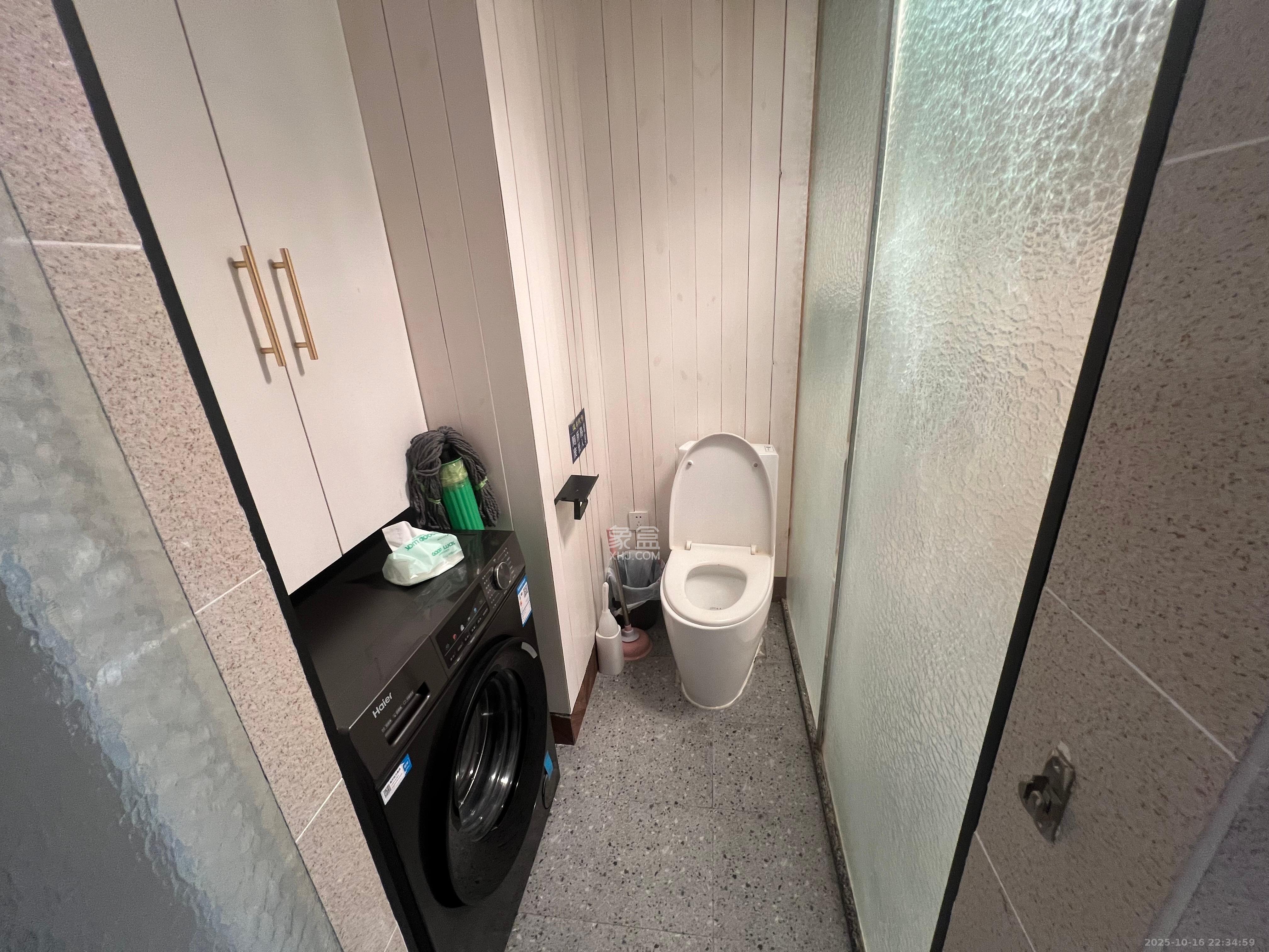 宇成朝阳广场  1室1厅1卫    1900.0元/月室内图