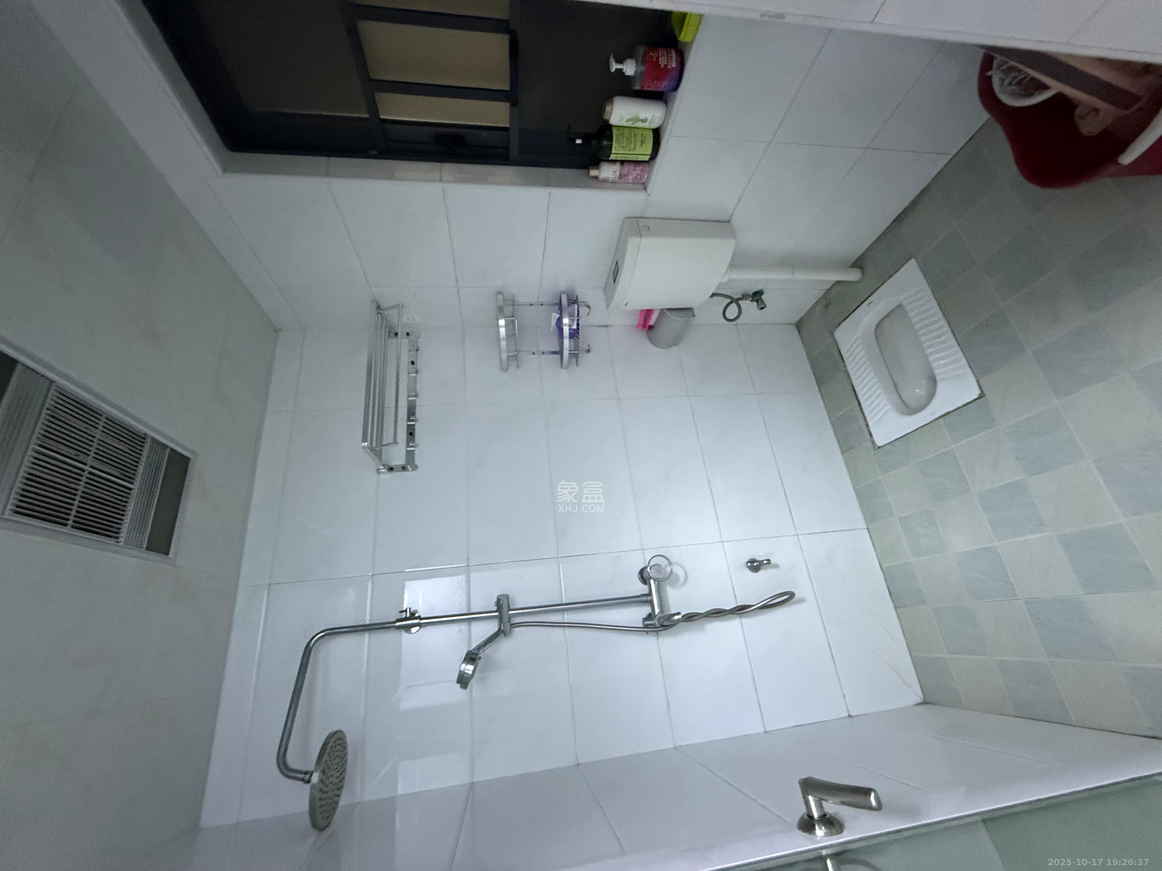 荣盛花语馨苑 3室1厅1卫 2300.0元/月 荣盛花语馨苑 3室1厅1卫 2300.0元/月室内图