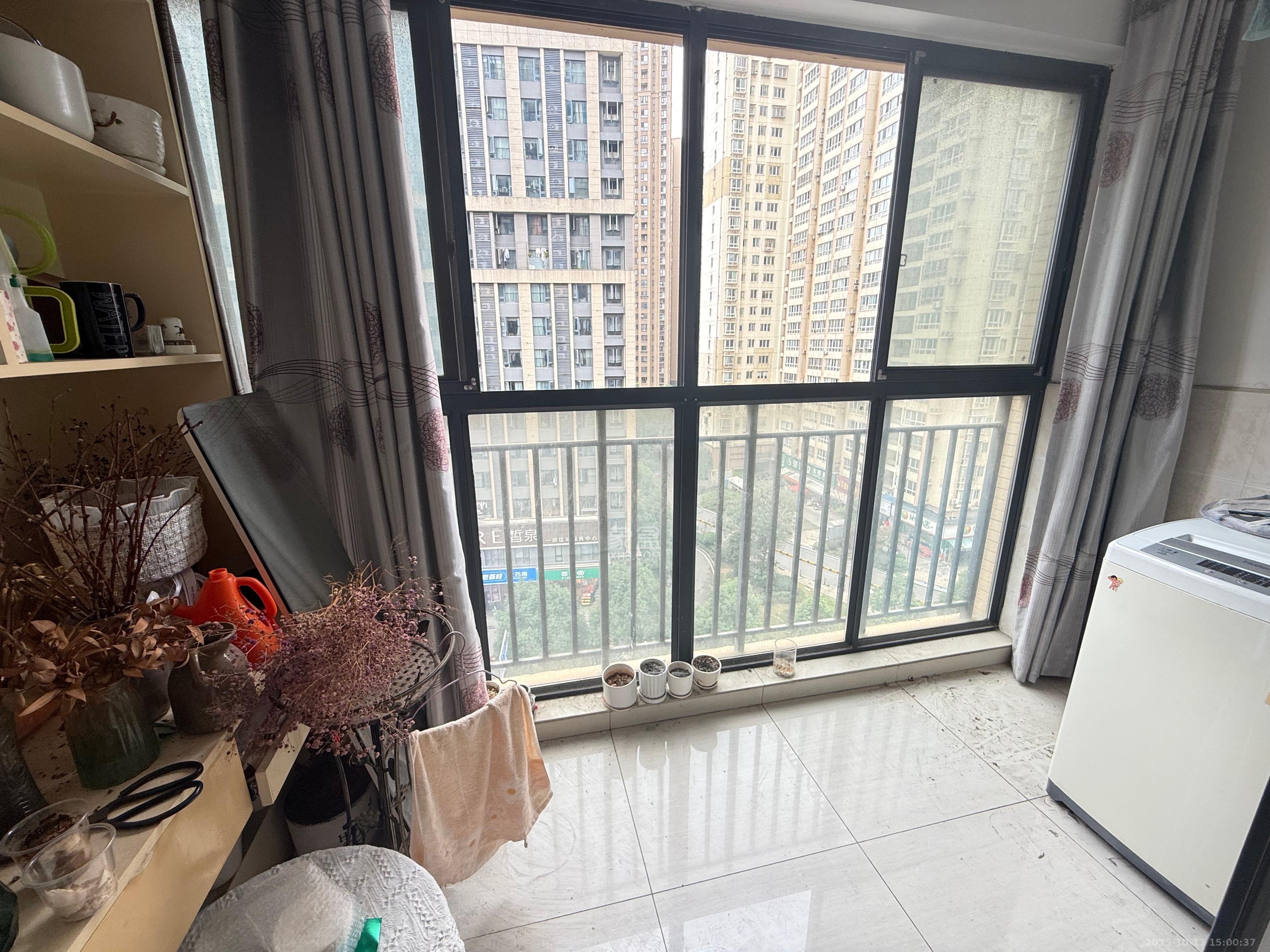 泊爱蓝湾 2室2厅1卫 2200.0元/月 泊爱蓝湾 2室2厅1卫 2200.0元/月室内图