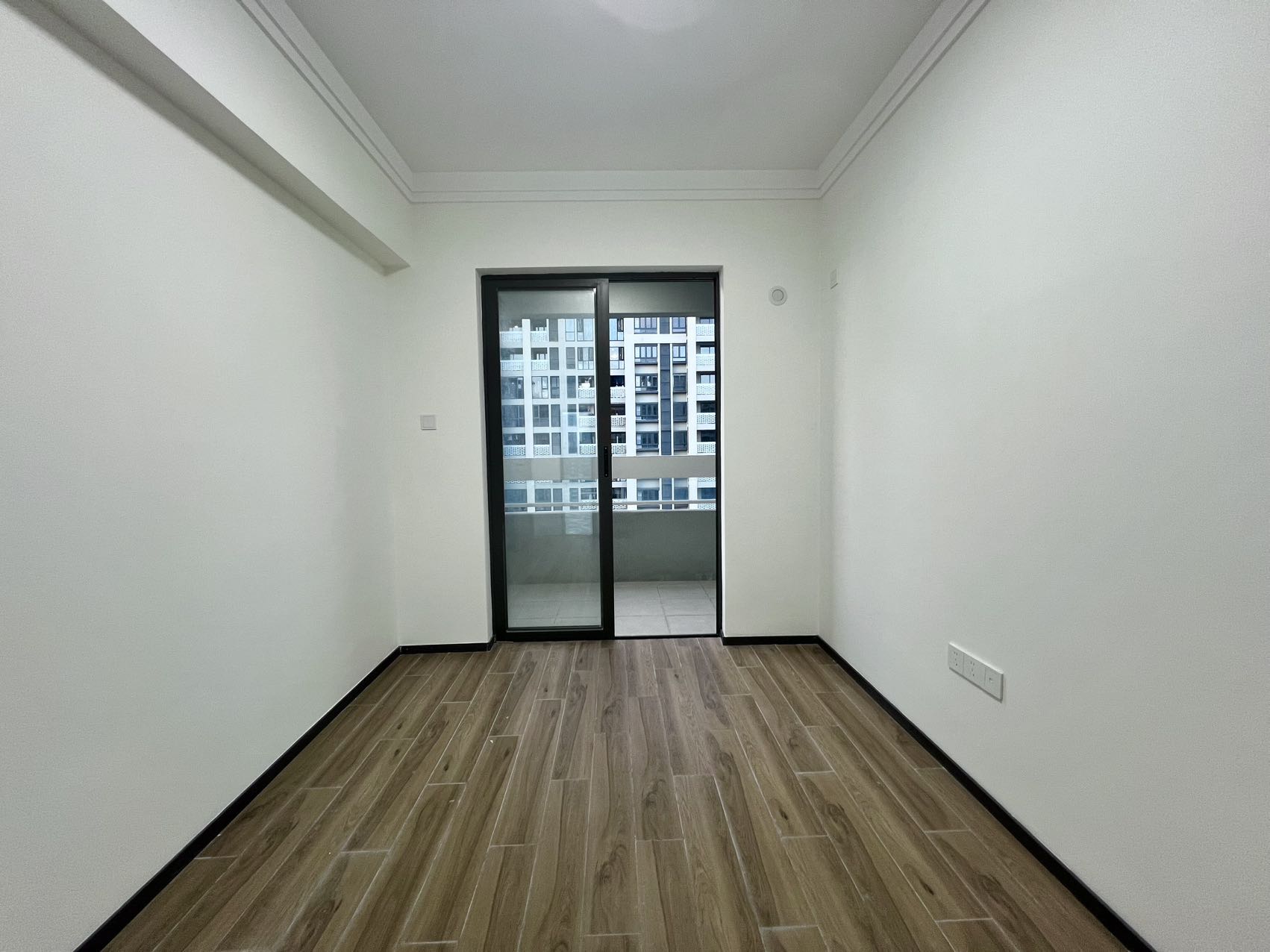 海府大院（海府路41号）  3室2厅1卫    3000.0元/月室内图