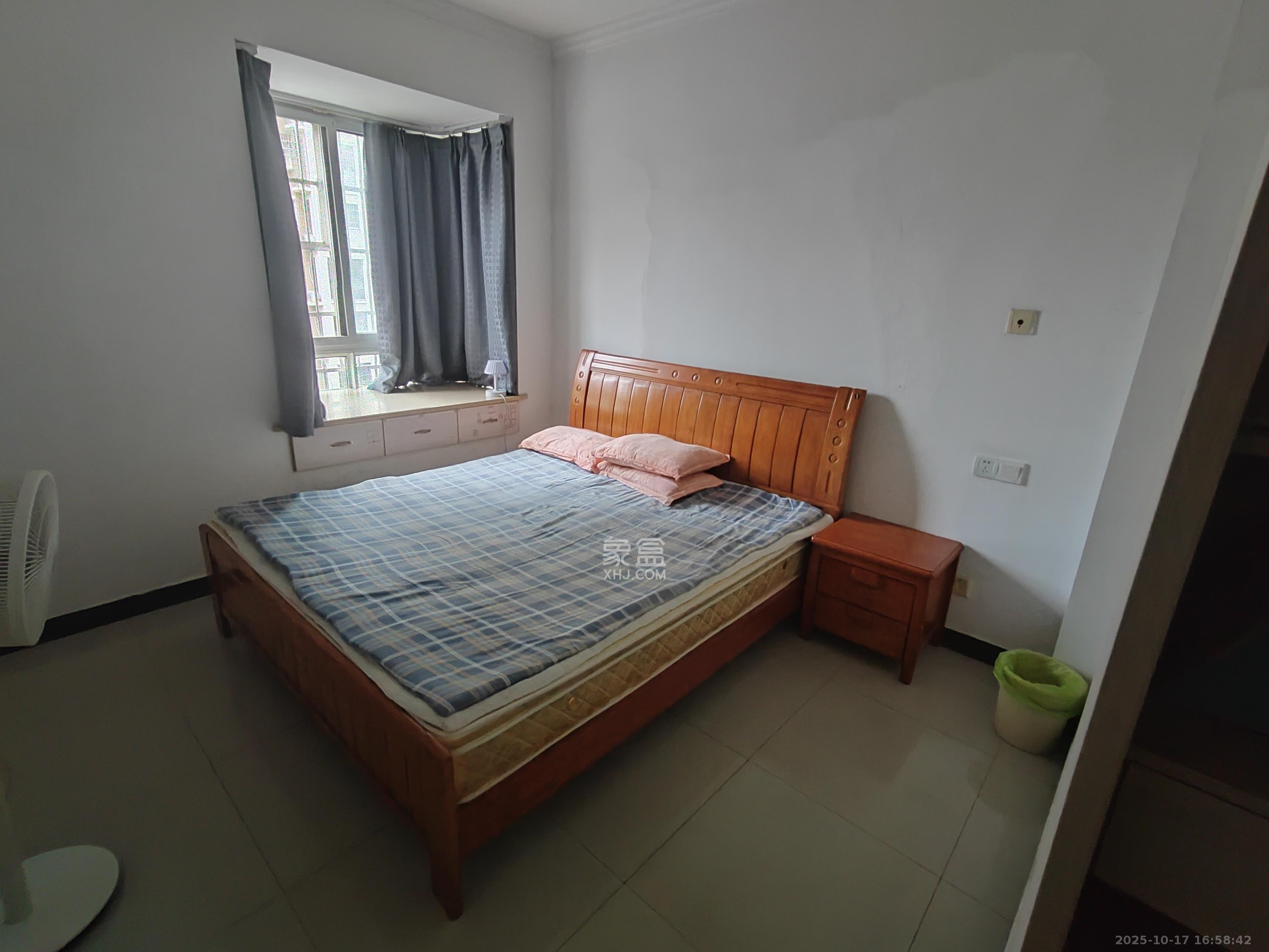 和馨园  2室1厅1卫    1800.0元/月 和馨园  2室1厅1卫    1800.0元/月室内图