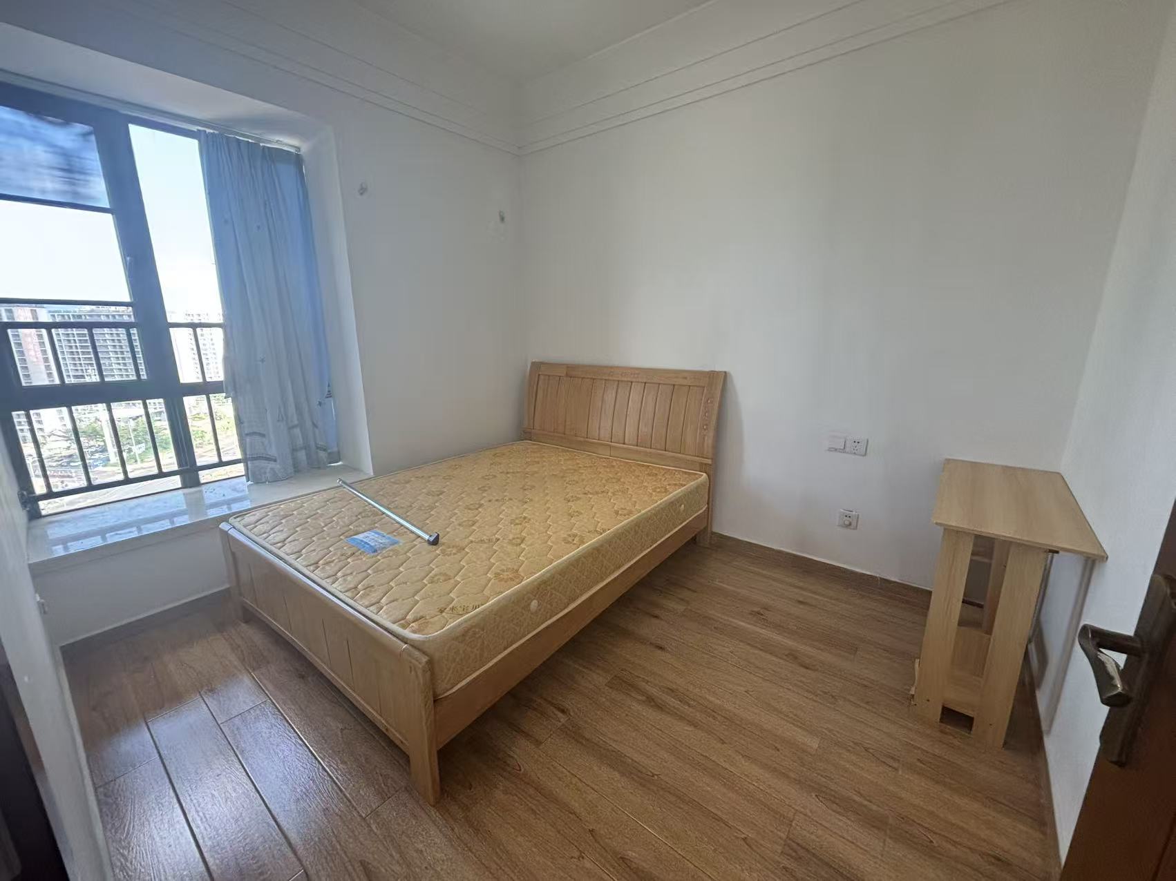 星华海岸城一期  2室2厅1卫    2000.0元/月室内图