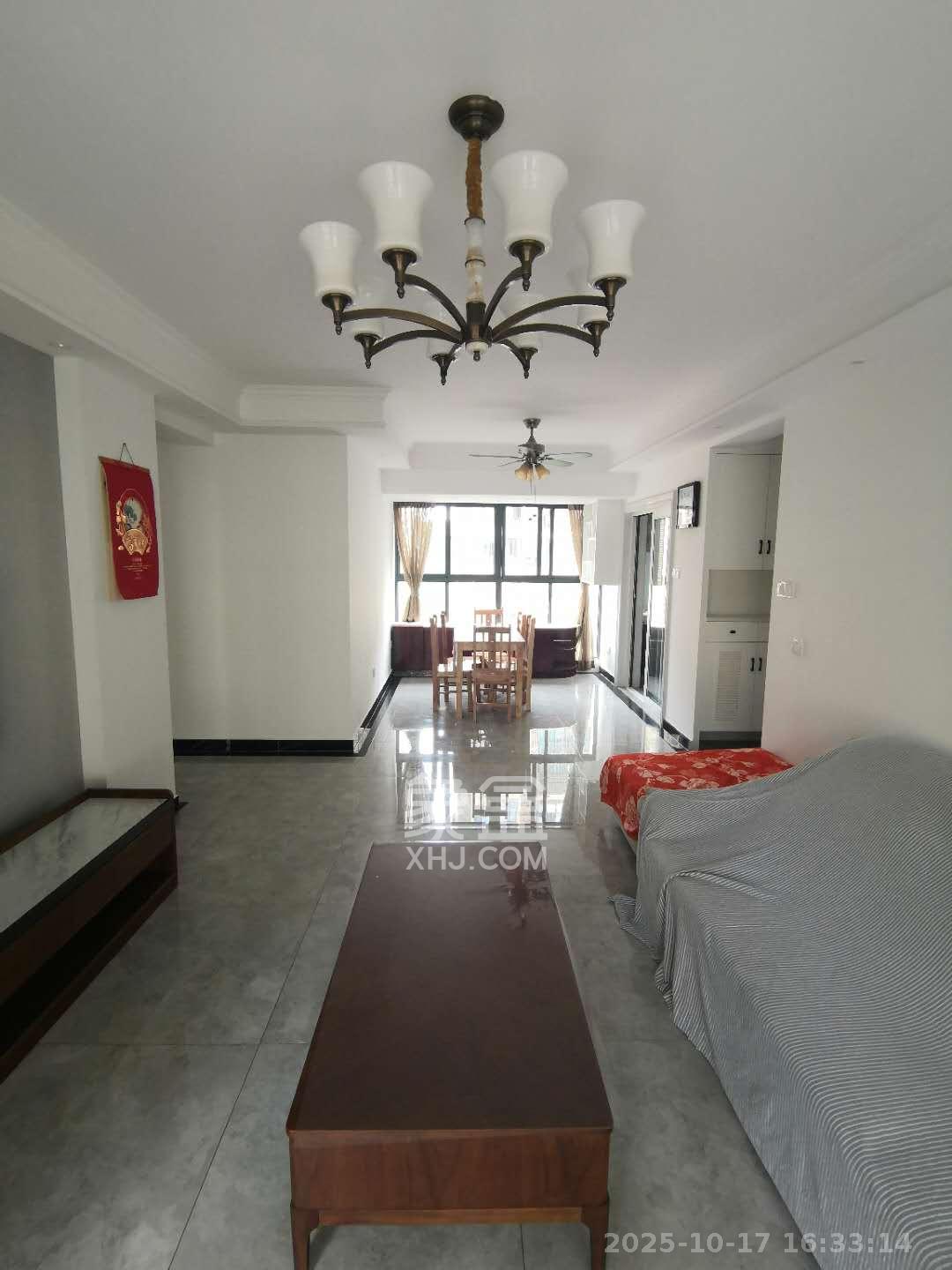 中建芙蓉嘉苑  4室2厅2卫    3100.0元/月室内图