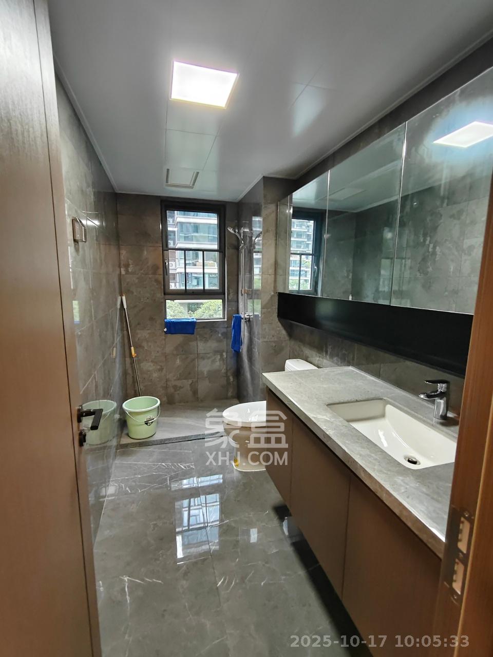 中海寰宇天下 4室2厅2卫 3300.0元/月 中海寰宇天下 4室2厅2卫 3300.0元/月室内图