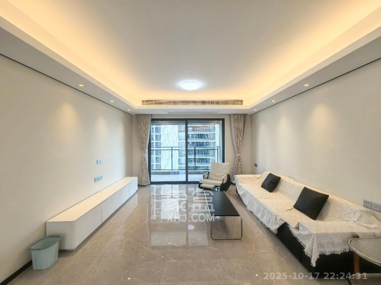 中海麓山境北区  4室2厅2卫    3200.0元/月