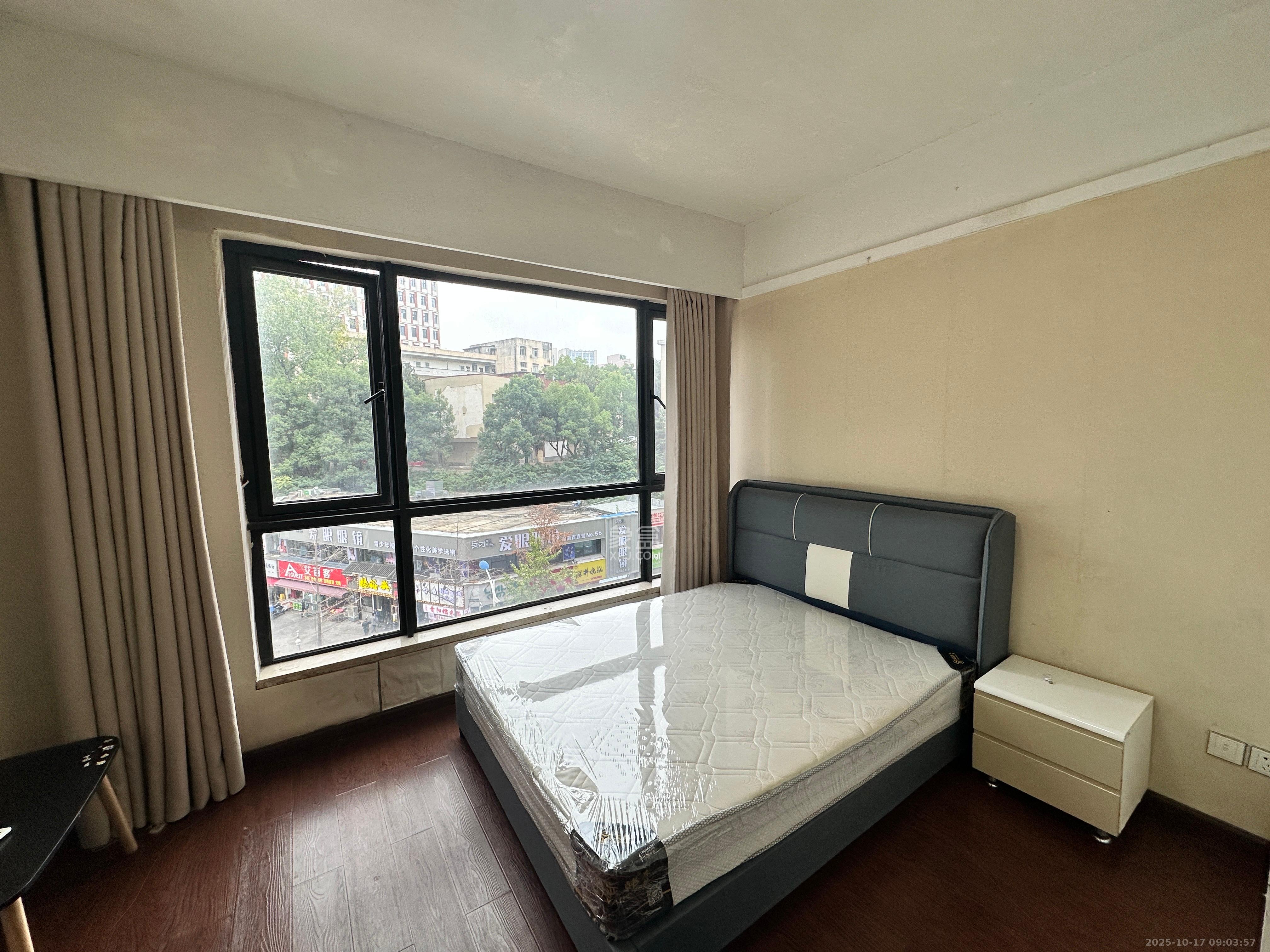 德思勤城市广场（宝格丽公寓）  1室1厅1卫    1600.0元/月室内图