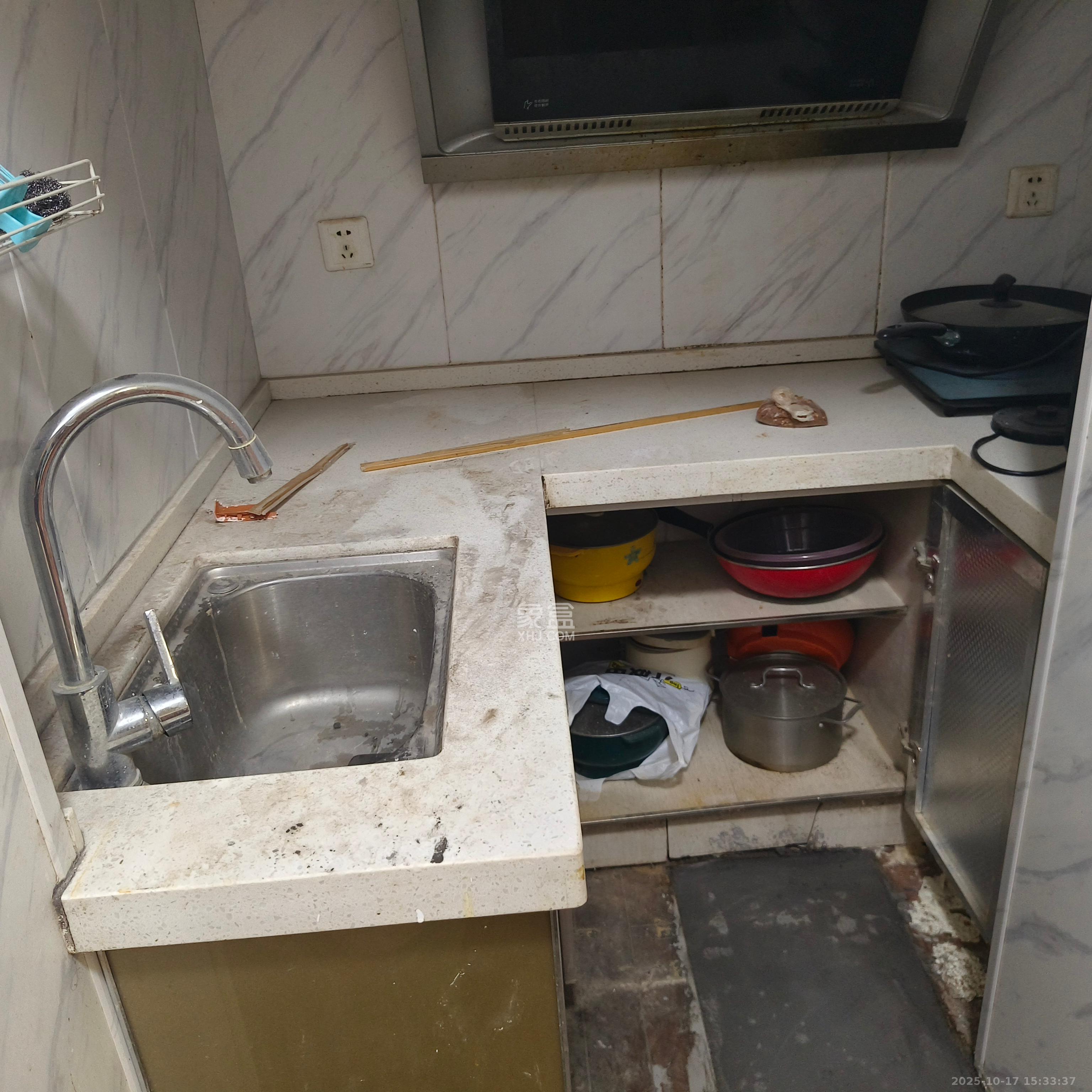 燕山街社区  2室1厅1卫    2000.0元/月室内图