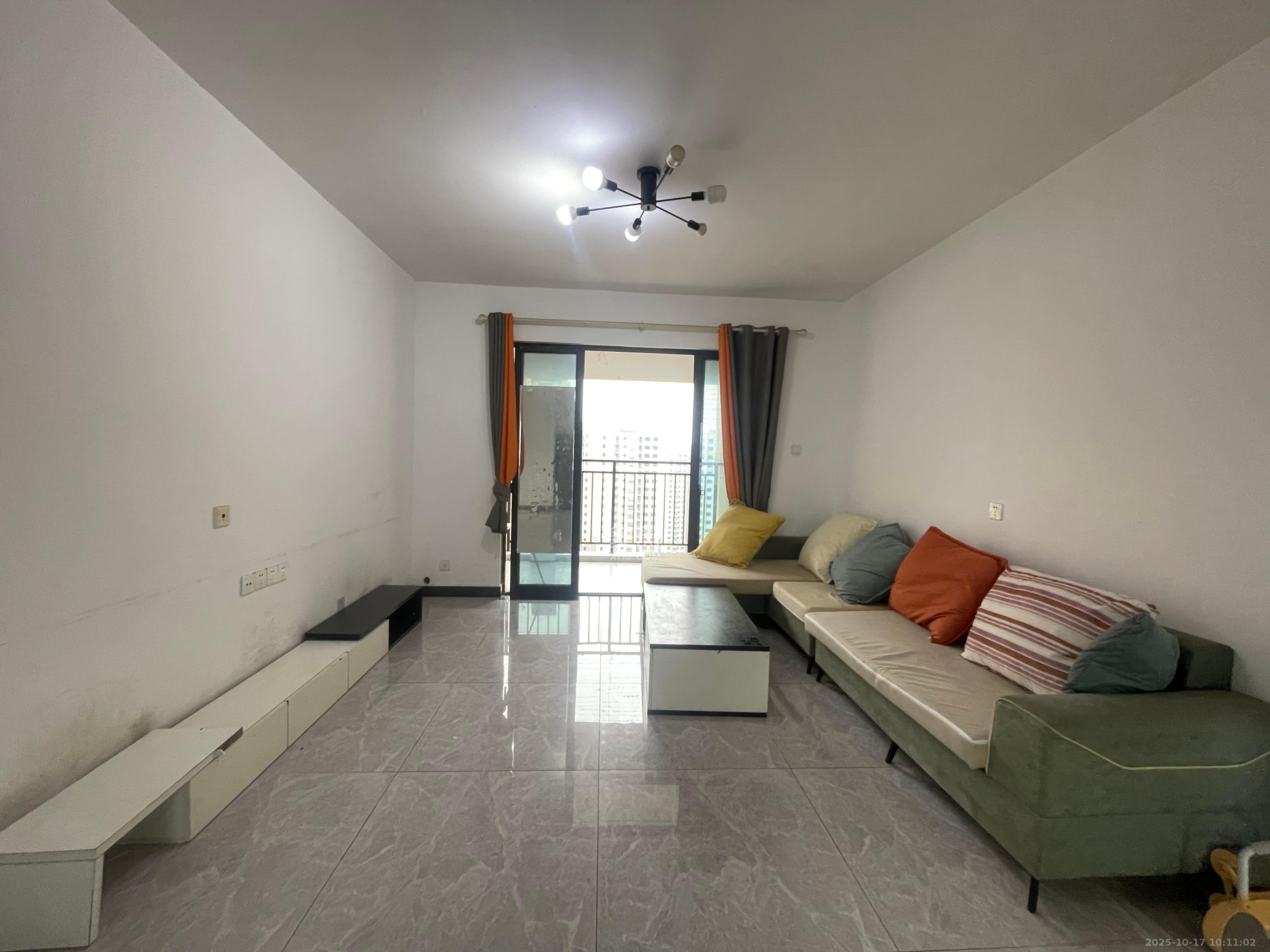 光明E城 3室2厅1卫 2500.0元/月 光明E城 3室2厅1卫 2500.0元/月室内图