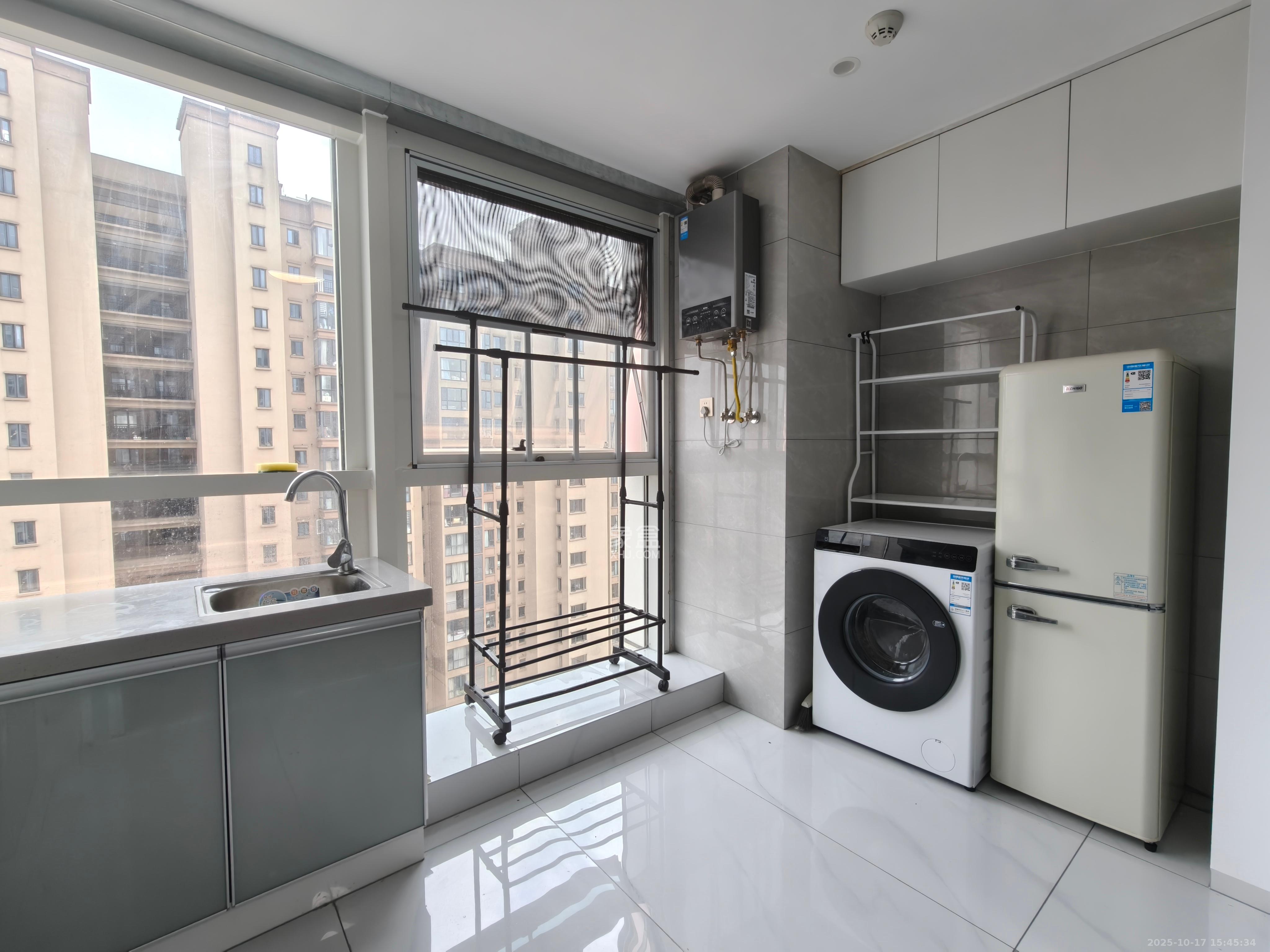 中建嘉和城  1室1厅1卫    1500.0元/月 中建嘉和城  1室1厅1卫    1500.0元/月室内图