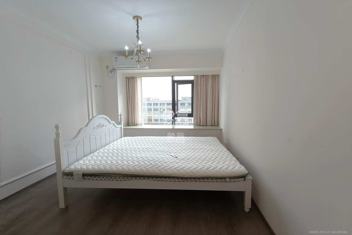 华远碧桂园海蓝城二期 3室2厅2卫 2600.0元/月 华远碧桂园海蓝城二期 3室2厅2卫 2600.0元/月室内图