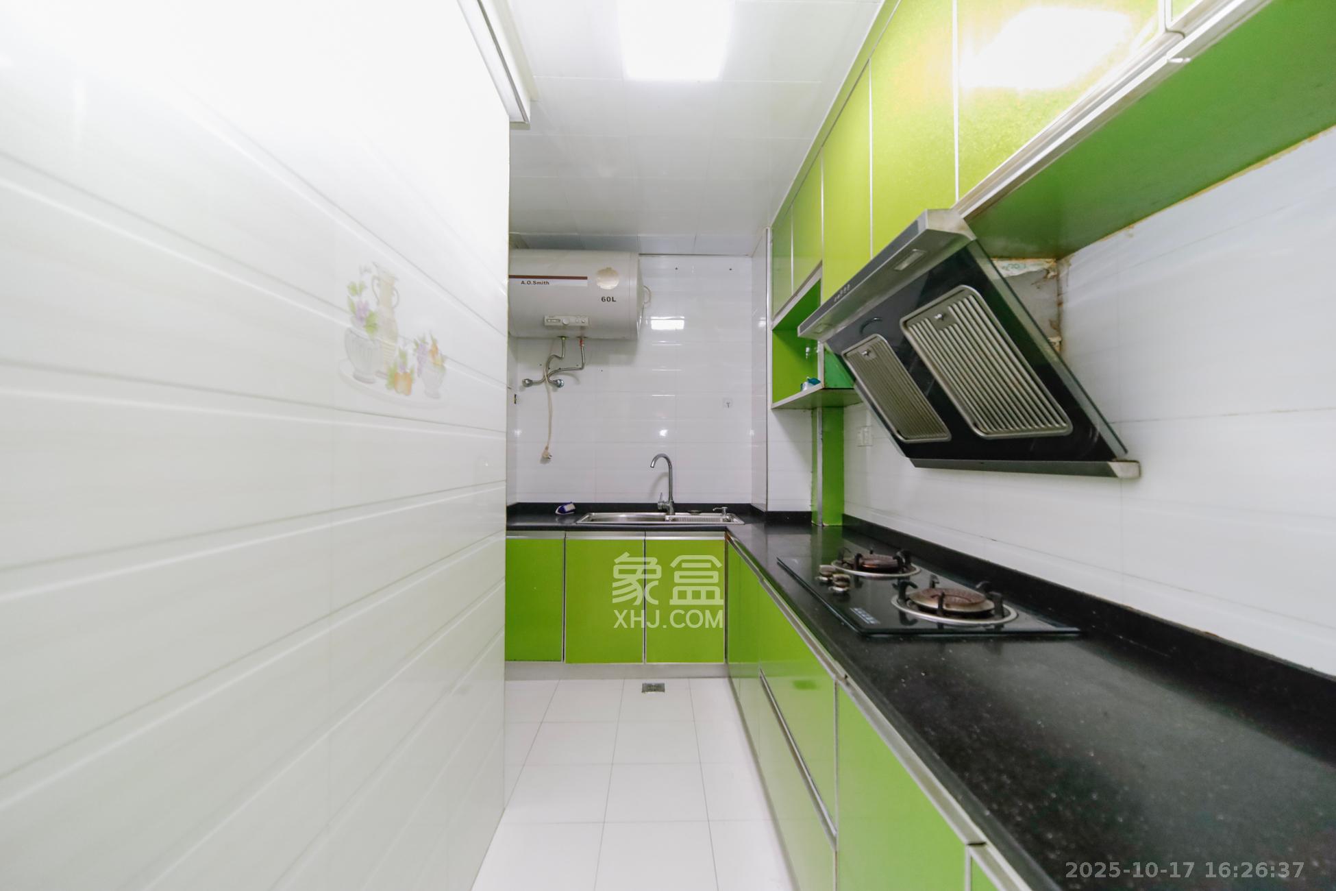 亚商国际  2室2厅1卫    42.8万厨房