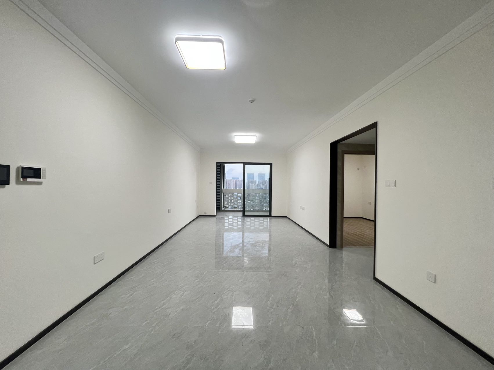 海府大院（海府路41号）  3室2厅1卫    3000.0元/月