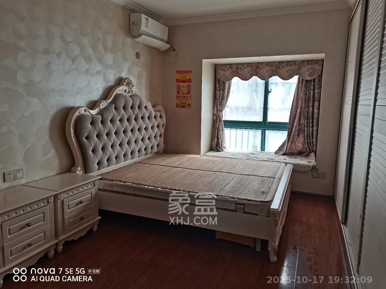 蝴蝶谷  3室2厅2卫    1800.0元/月室内图