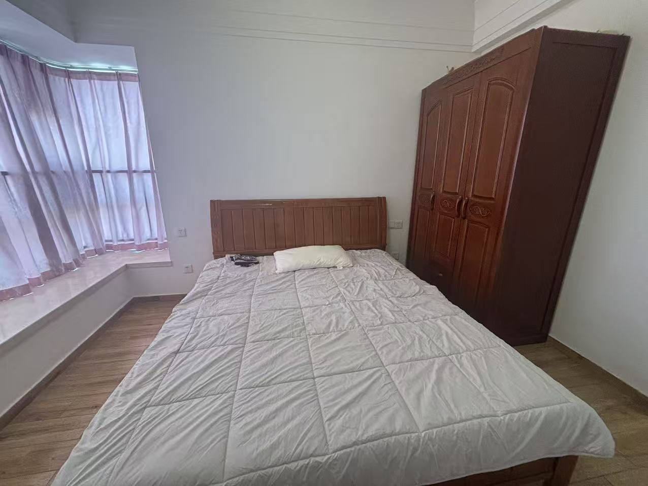 星华海岸城一期  2室2厅1卫    2000.0元/月室内图