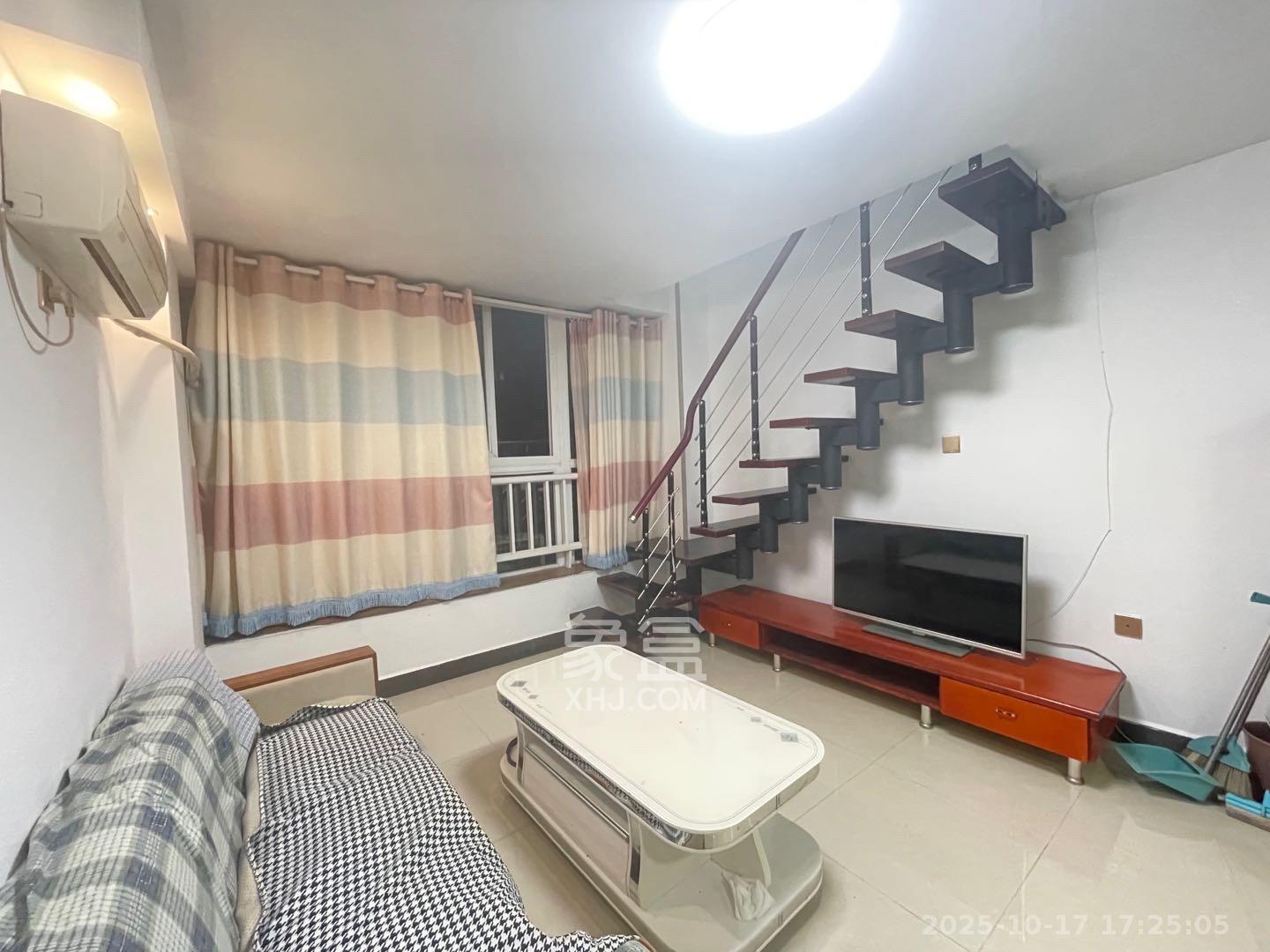 他城（天鸿时代公寓）  1室1厅1卫    1300.0元/月