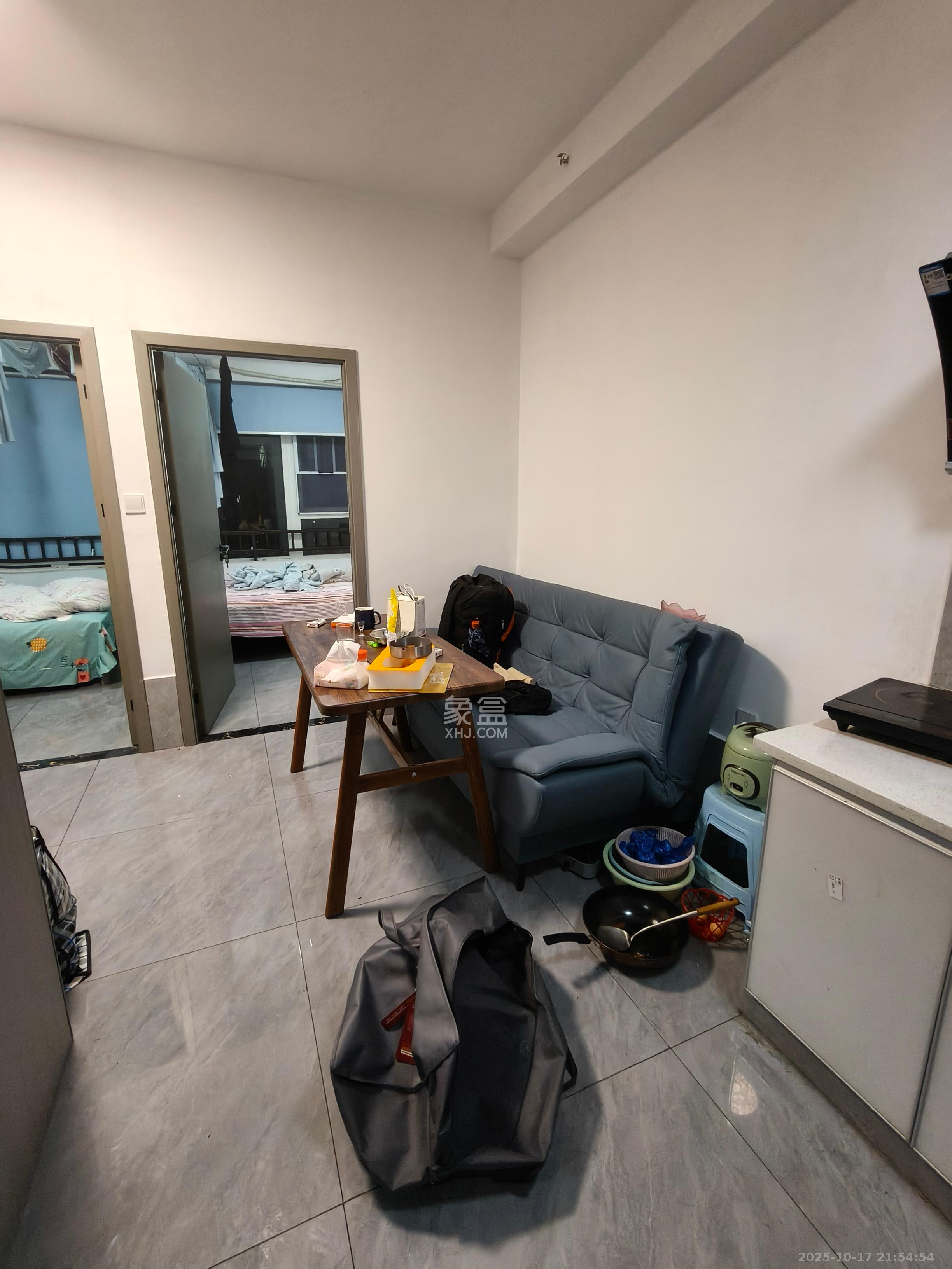 保利香槟国际  2室1厅1卫    1400.0元/月