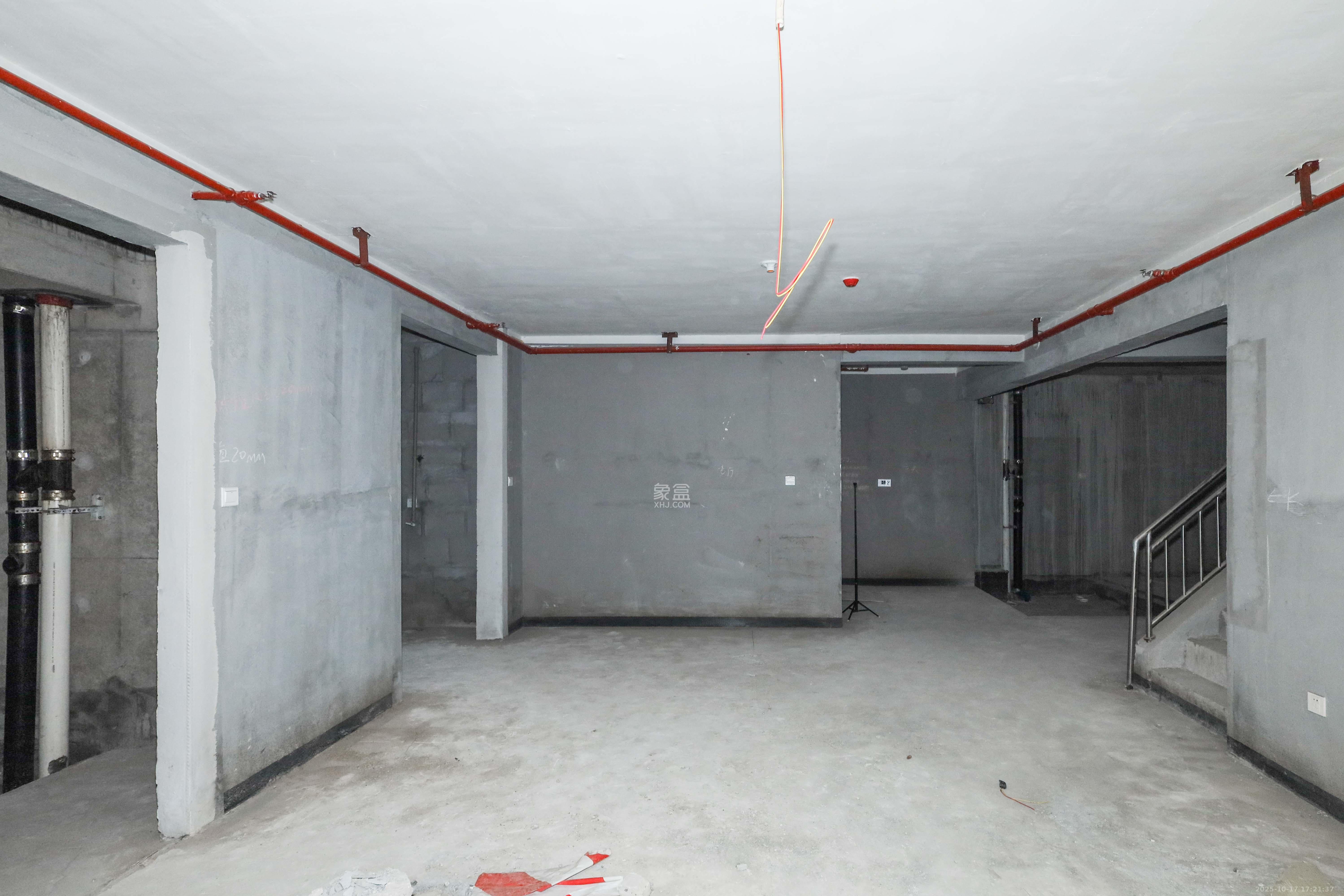 建发央著  4室2厅2卫    272.0万其他