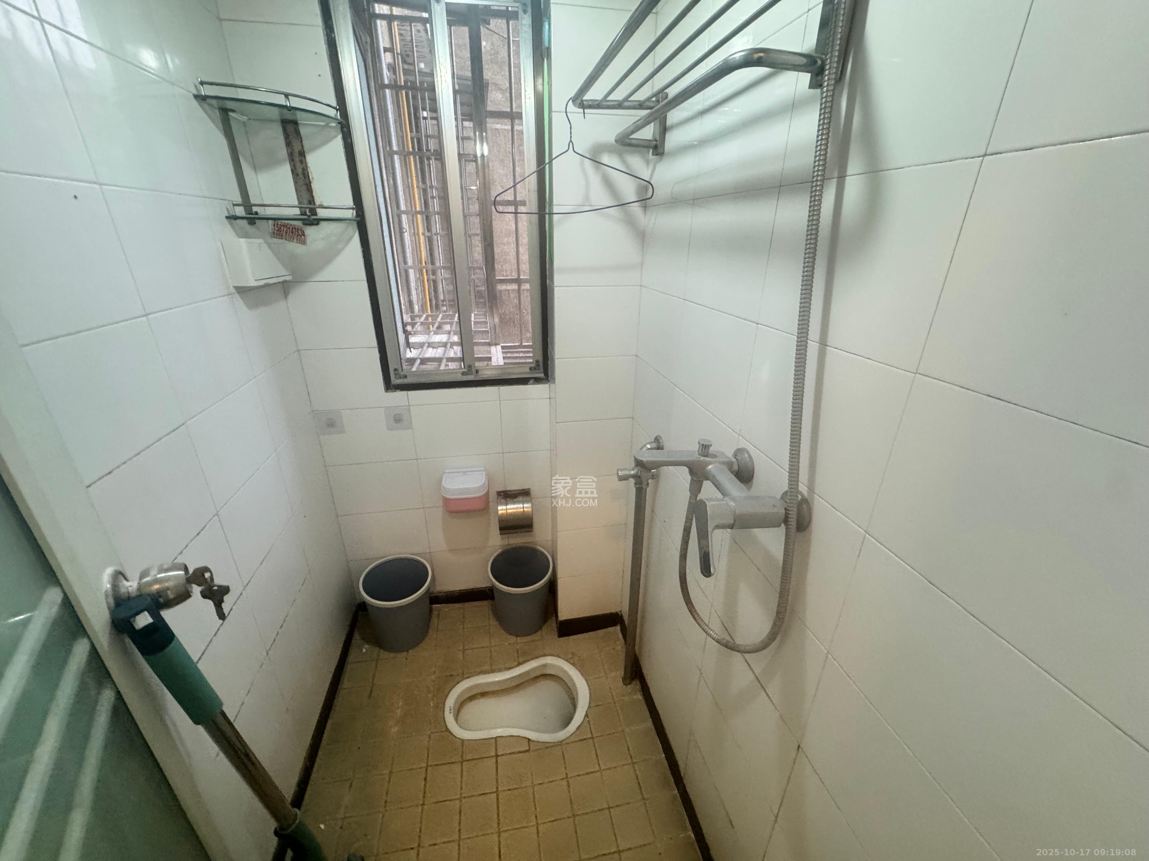 仰天湖4村 1室0厅0卫 1800.0元/月 仰天湖4村 1室0厅0卫 1800.0元/月室内图