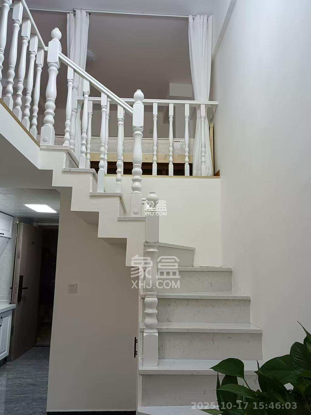 藏珑湖上公馆 2室2厅1卫 2200.0元/月 藏珑湖上公馆 2室2厅1卫 2200.0元/月室内图