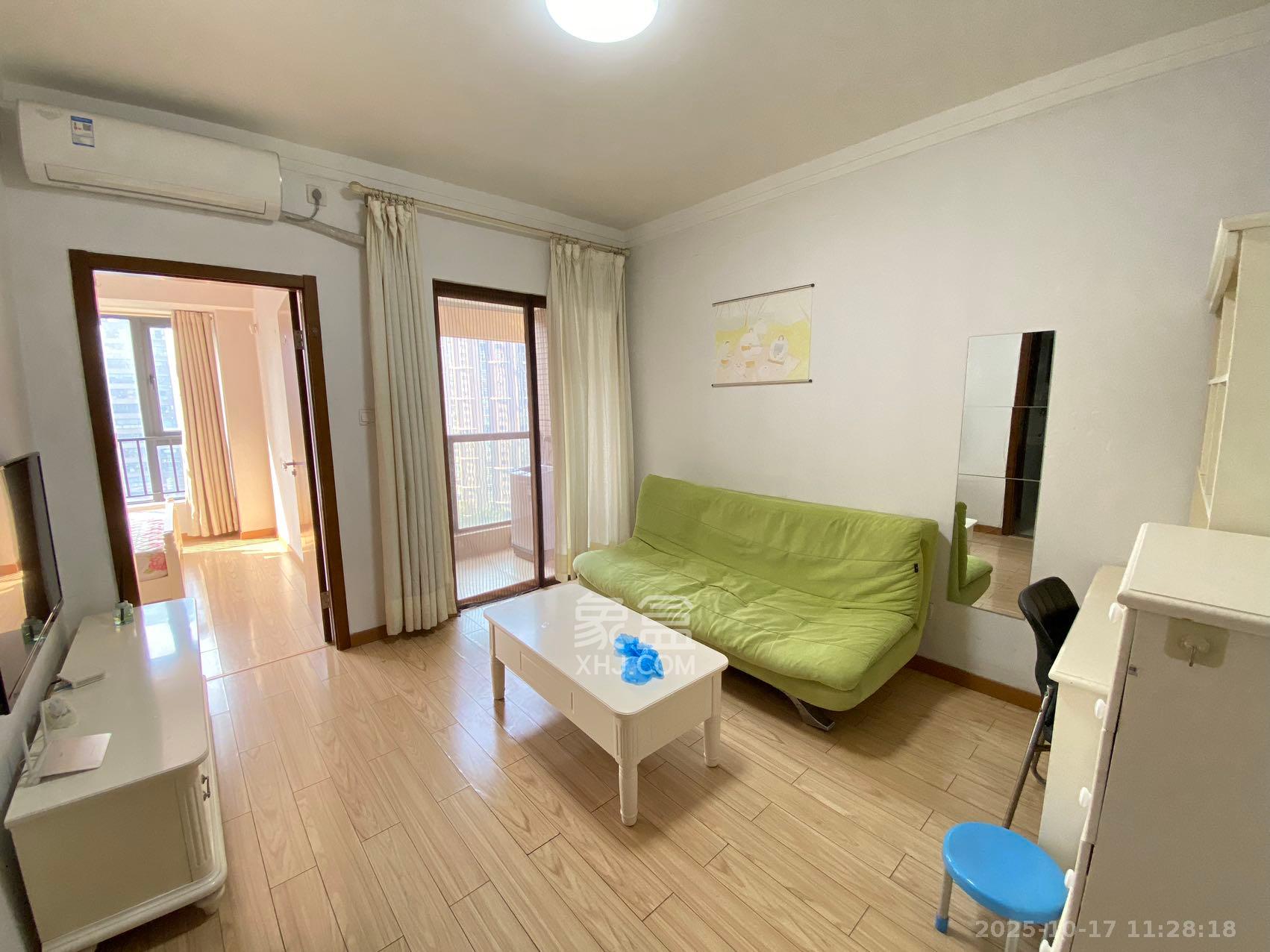 藏珑湖上国际花园 1室1厅1卫 1900.0元/月 藏珑湖上国际花园 1室1厅1卫 1900.0元/月室内图