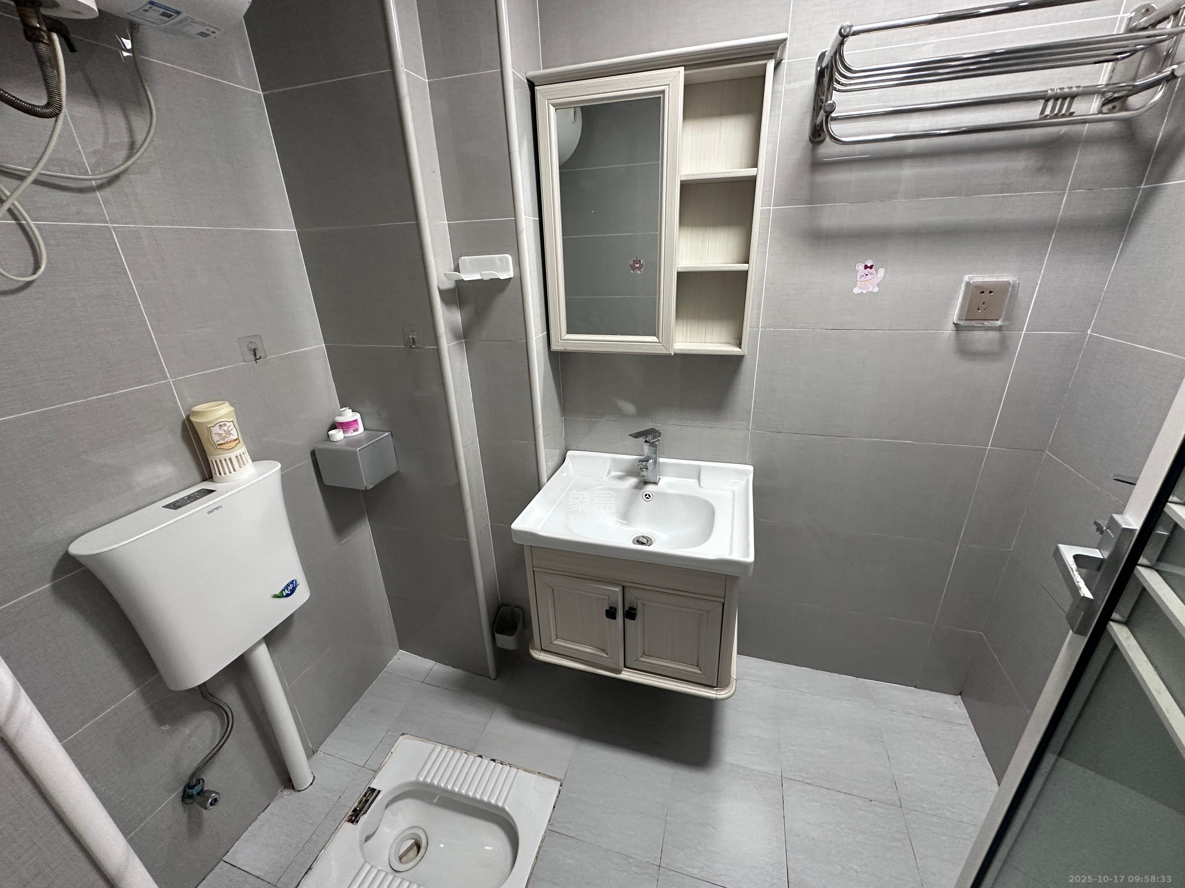 龙湖湘江星座(祺鑫星座公寓) 1室1厅1卫 1300.0元/月 龙湖湘江星座(祺鑫星座公寓) 1室1厅1卫 1300.0元/月室内图