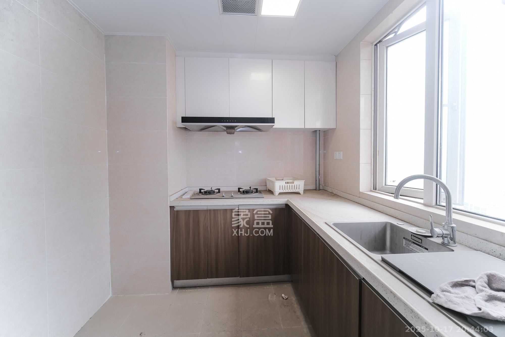 保利香槟国际 4室2厅2卫 95.0万 保利香槟国际 4室2厅2卫 95.0万厨房