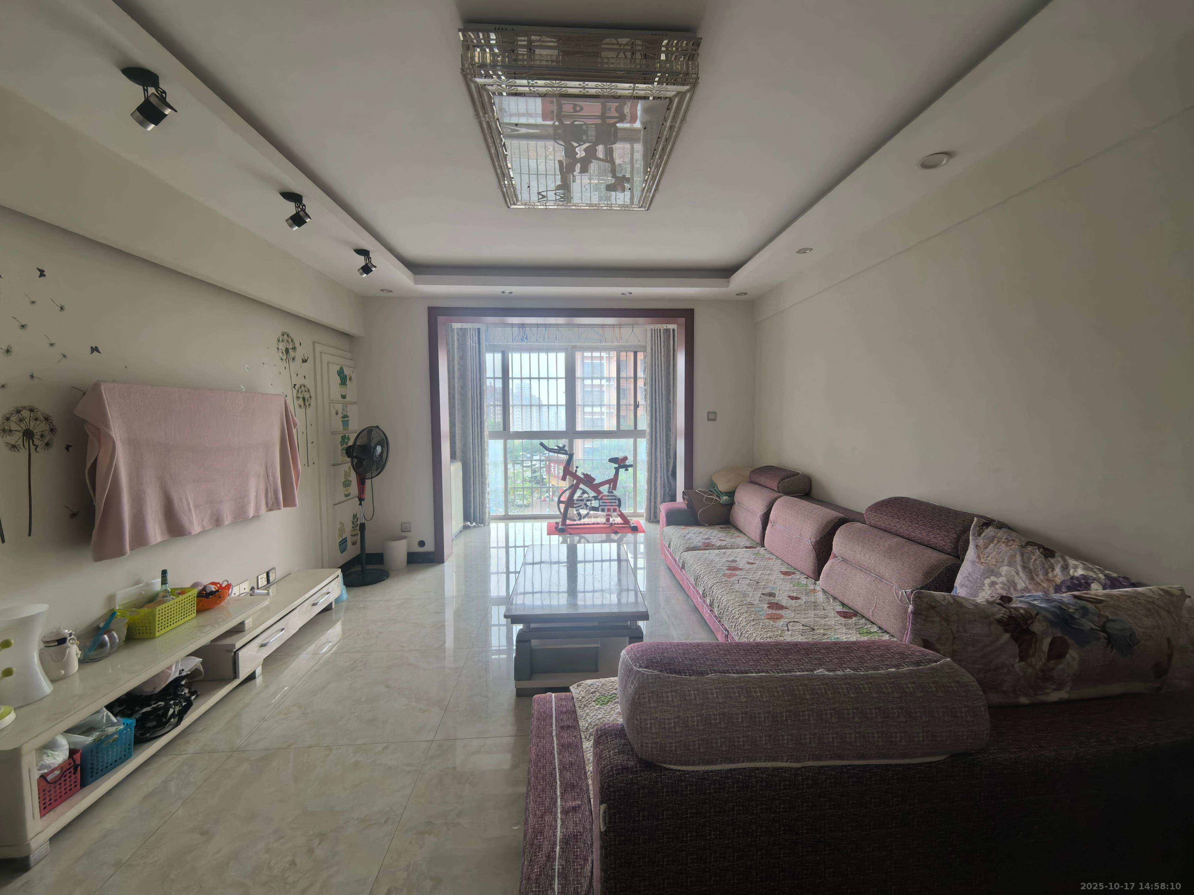 山水庭院  2室2厅1卫    1600.0元/月