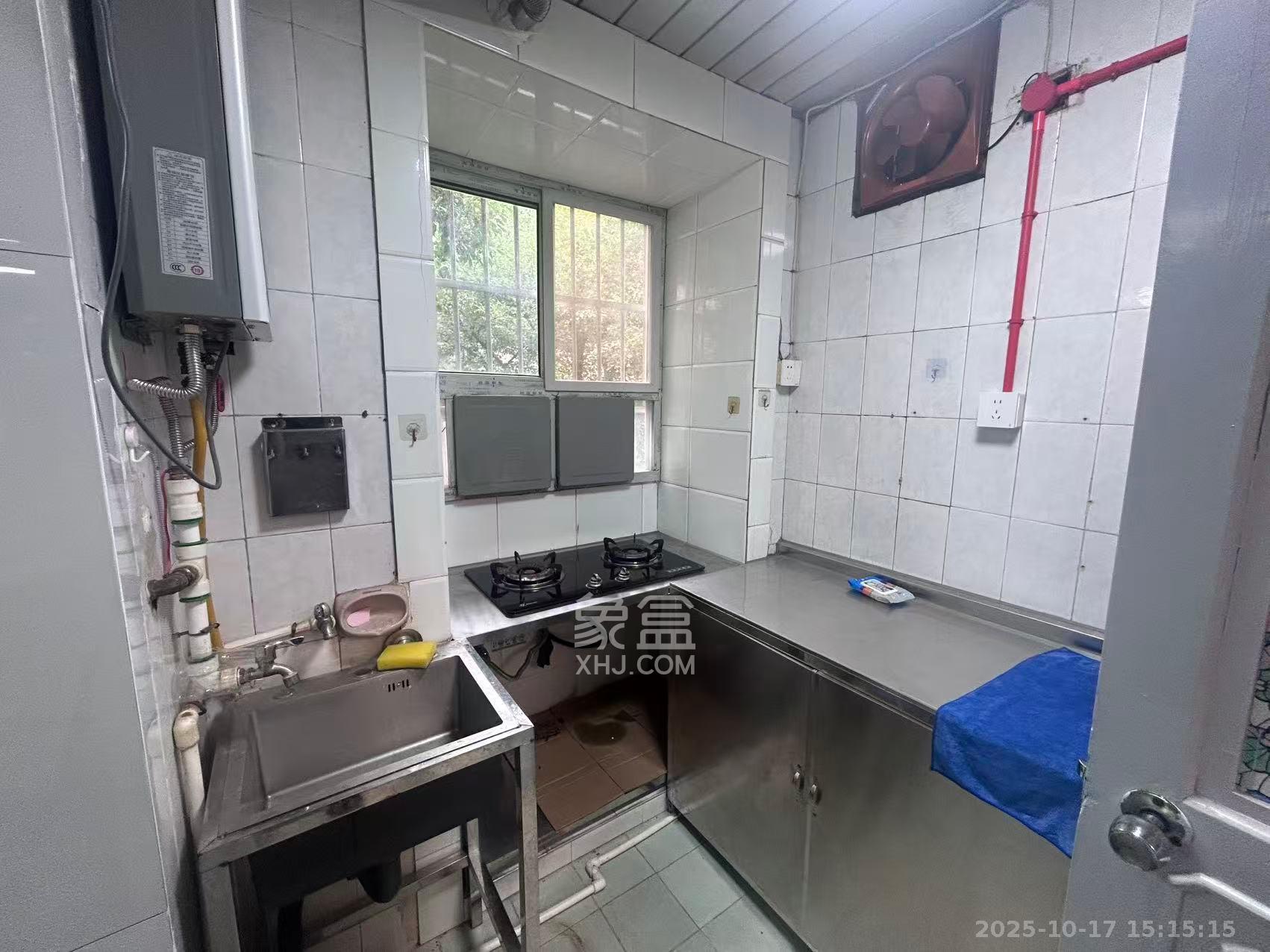 涂家冲社区(涂新小区、农商银行宿舍)  2室1厅1卫    2000.0元/月 涂家冲社区(涂新小区、农商银行宿舍)  2室1厅1卫    2000.0元/月室内图