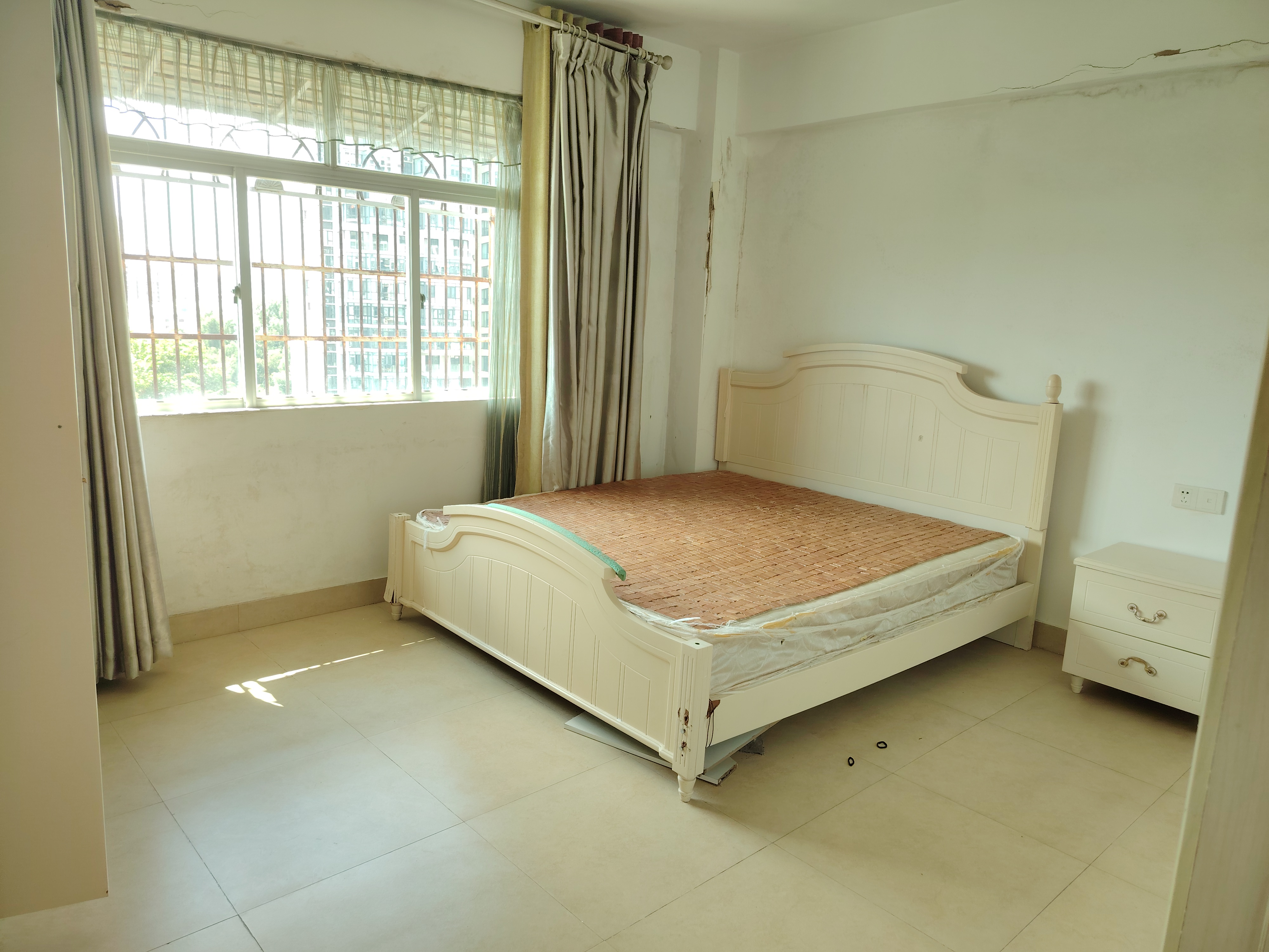 通华小区 2室2厅1卫 1800.0元/月 通华小区 2室2厅1卫 1800.0元/月室内图