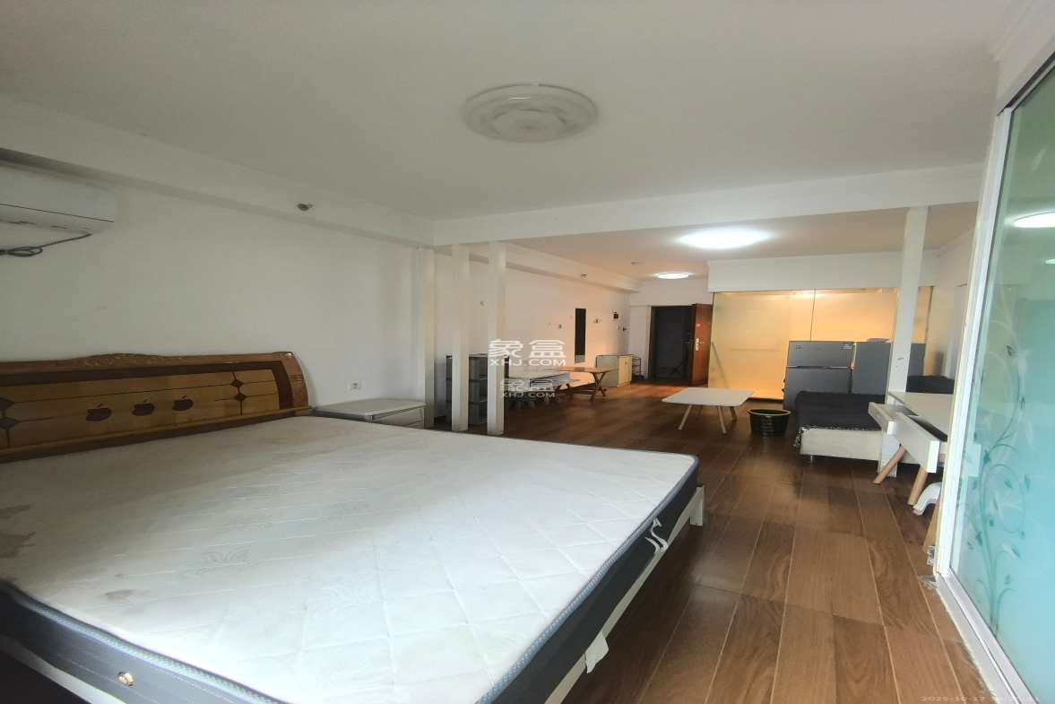 兰卡威国际 1室1厅1卫 1500.0元/月 兰卡威国际 1室1厅1卫 1500.0元/月室内图