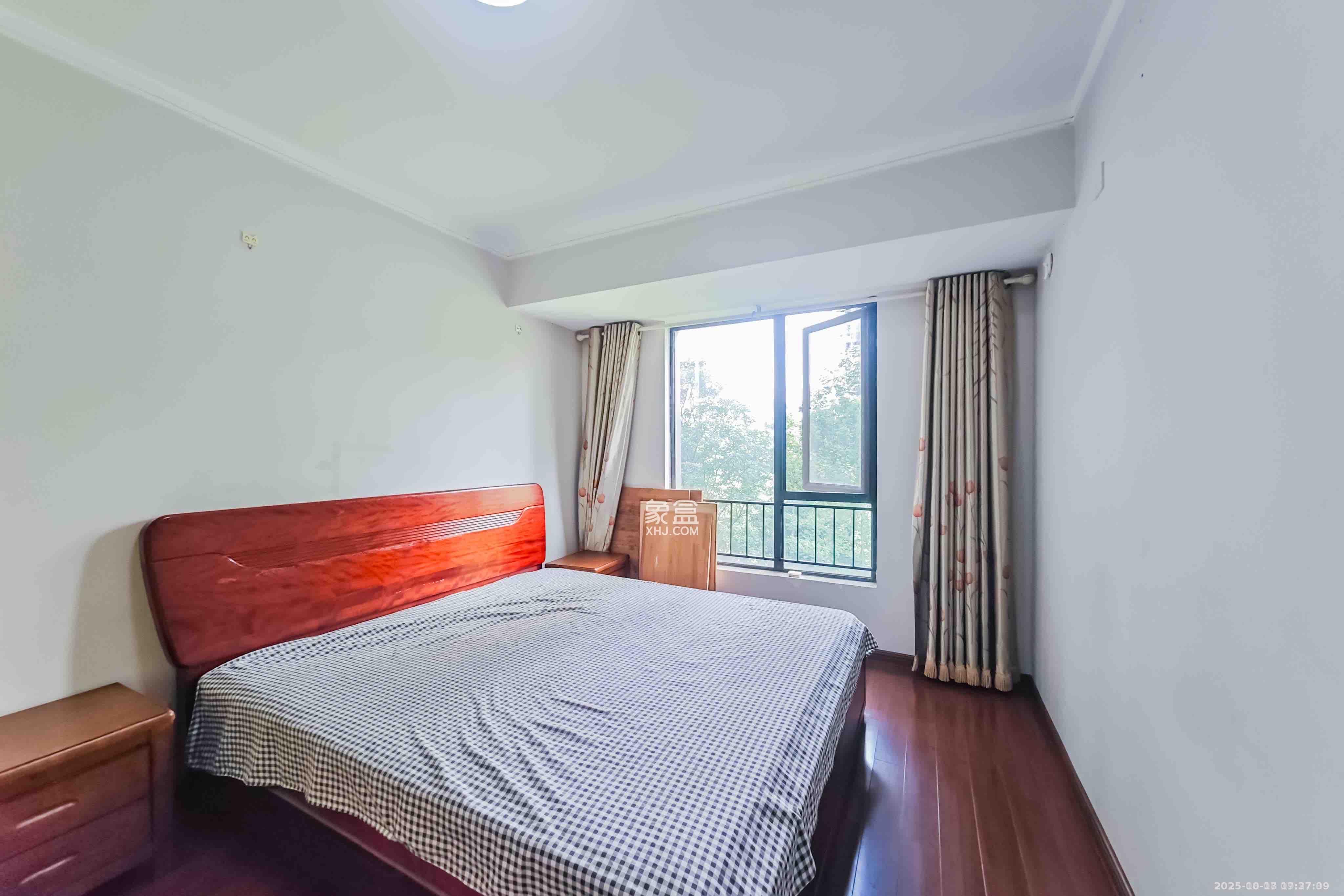 万科金域华府一期  3室2厅2卫    2700.0元/月室内图