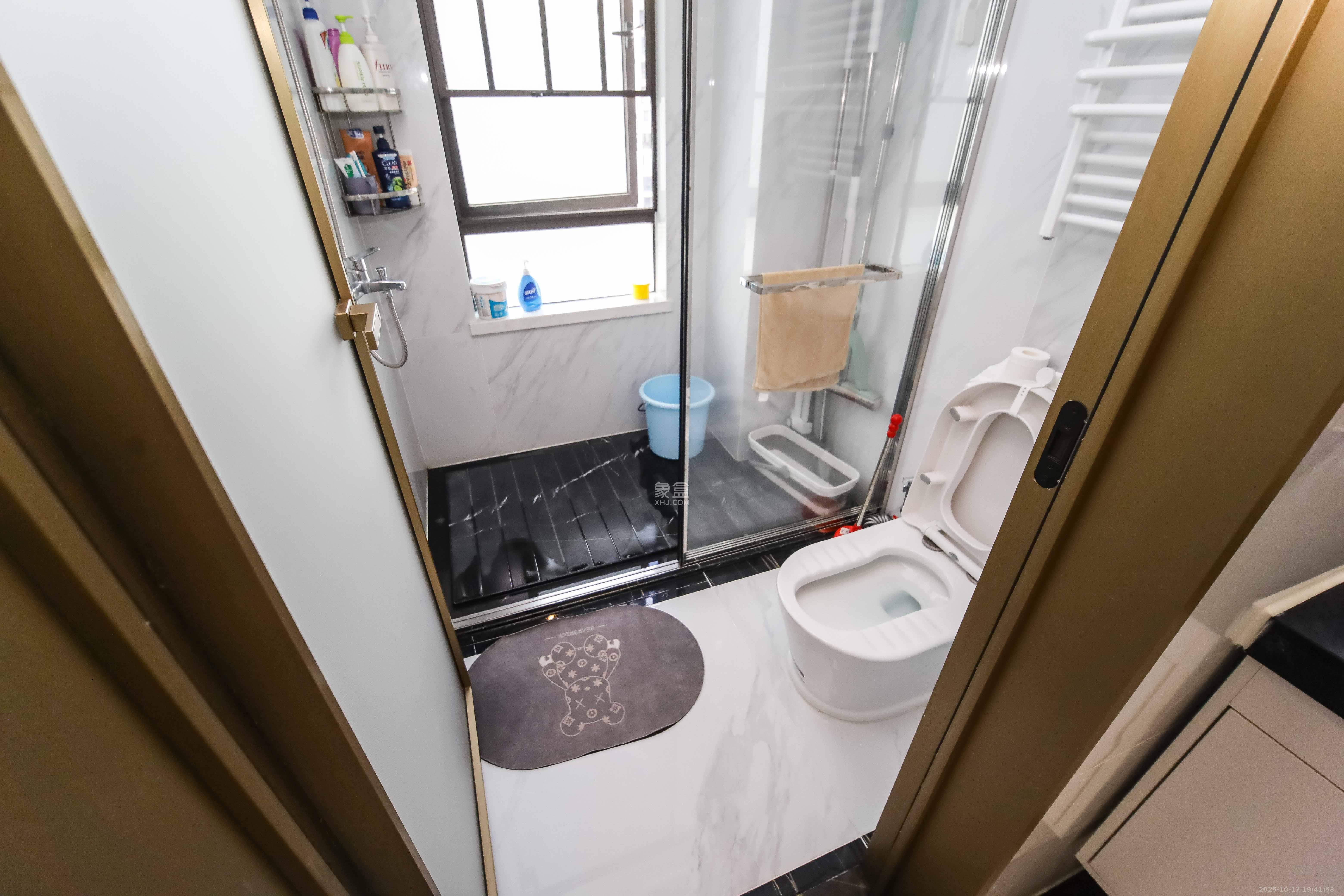 德奥悦东方  4室2厅2卫    268.0万卫生间