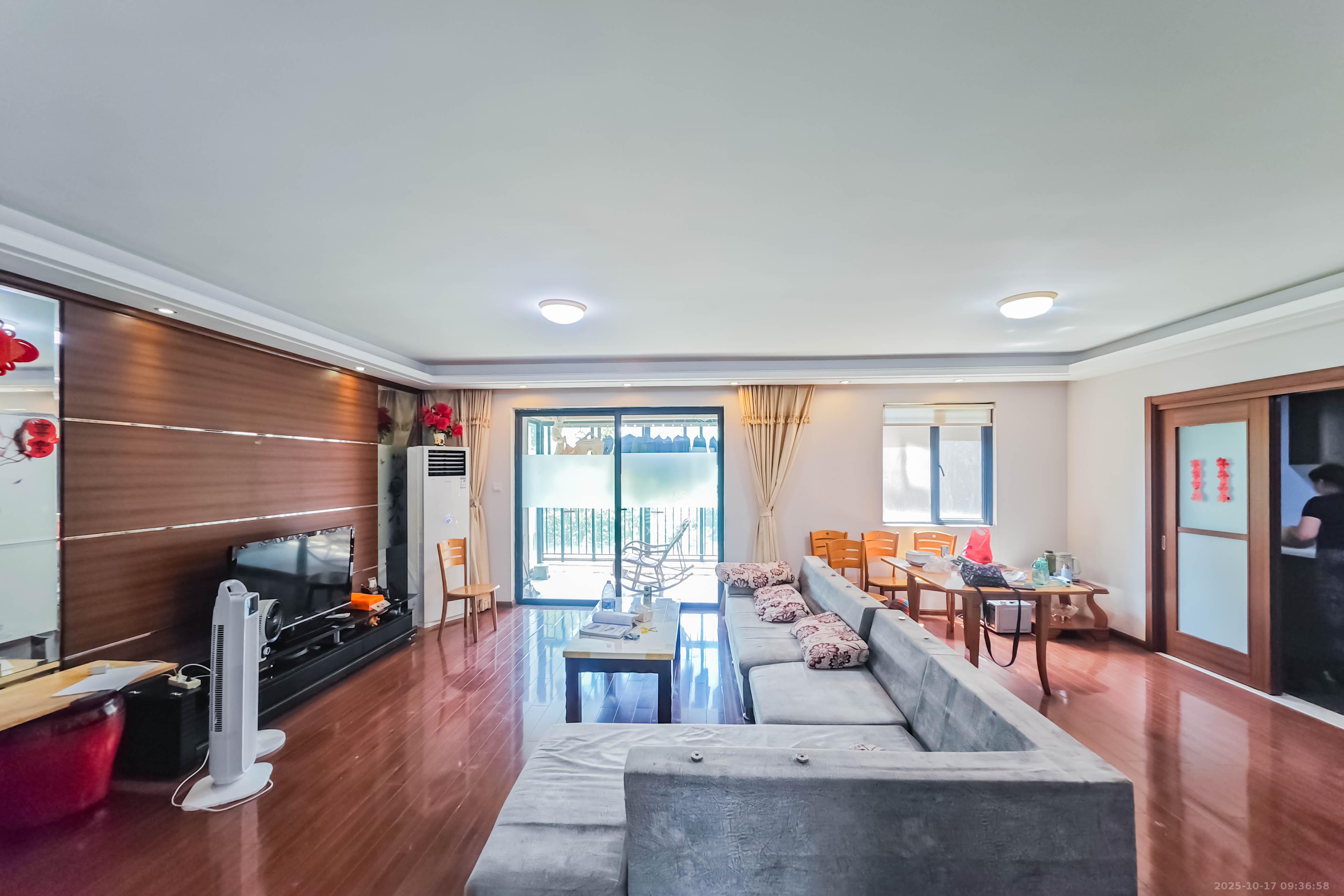 万科金域华府一期  3室2厅2卫    2700.0元/月 万科金域华府一期  3室2厅2卫    2700.0元/月室内图