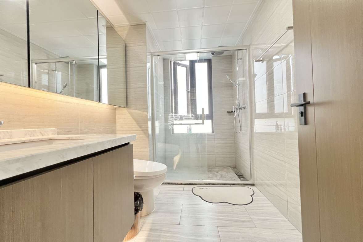 海航豪庭南苑  2室2厅1卫    4500.0元/月 海航豪庭南苑  2室2厅1卫    4500.0元/月室内图