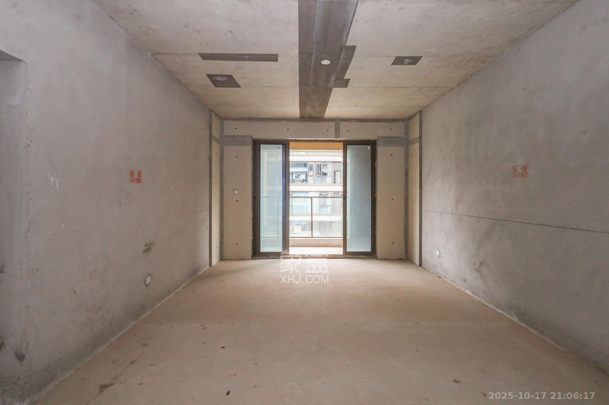 正荣滨江紫阙台  4室2厅2卫    280.0万