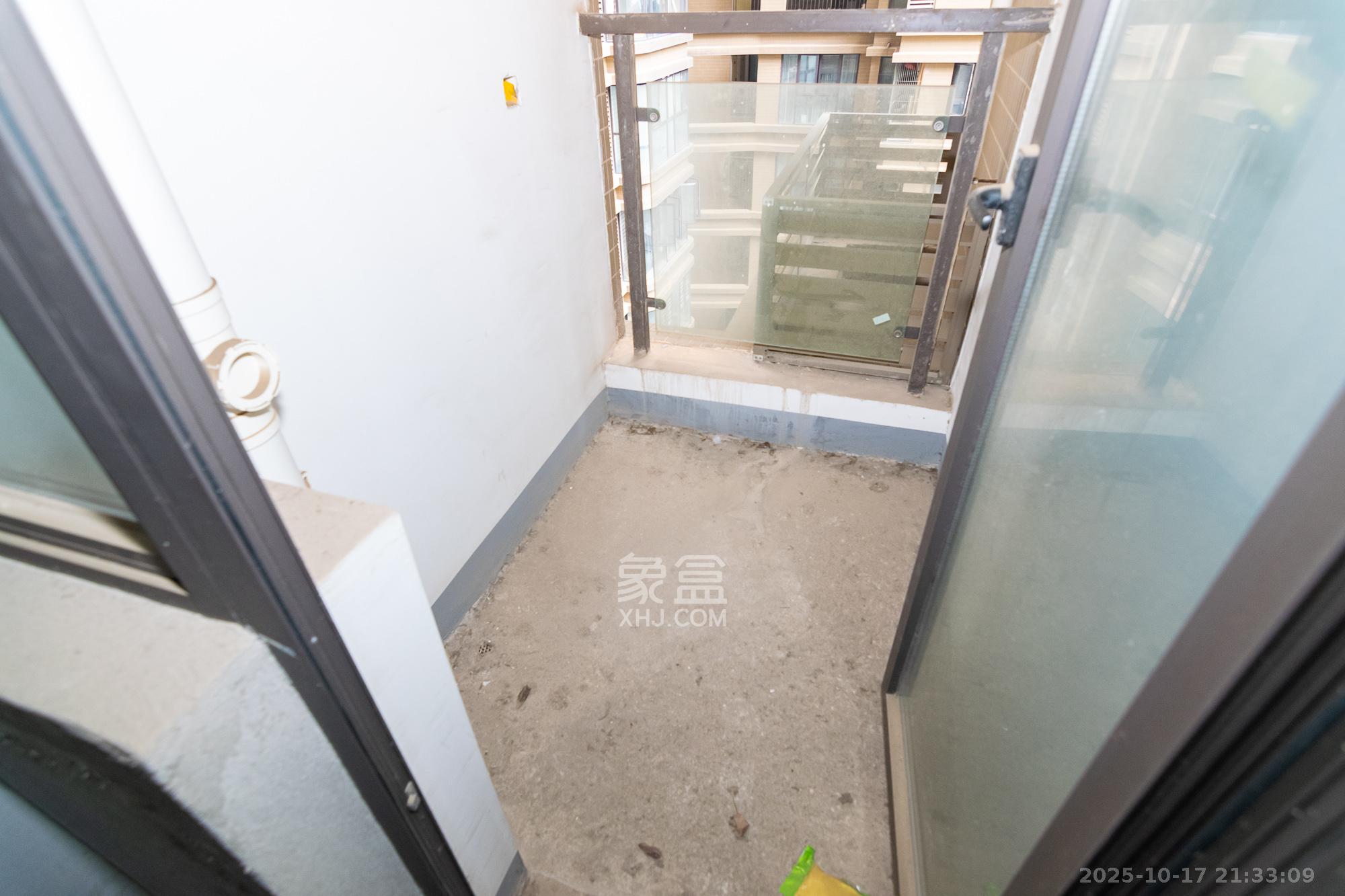 润和长郡(润和紫郡二三期) 3室2厅1卫 70.0万 润和长郡(润和紫郡二三期) 3室2厅1卫 70.0万其他