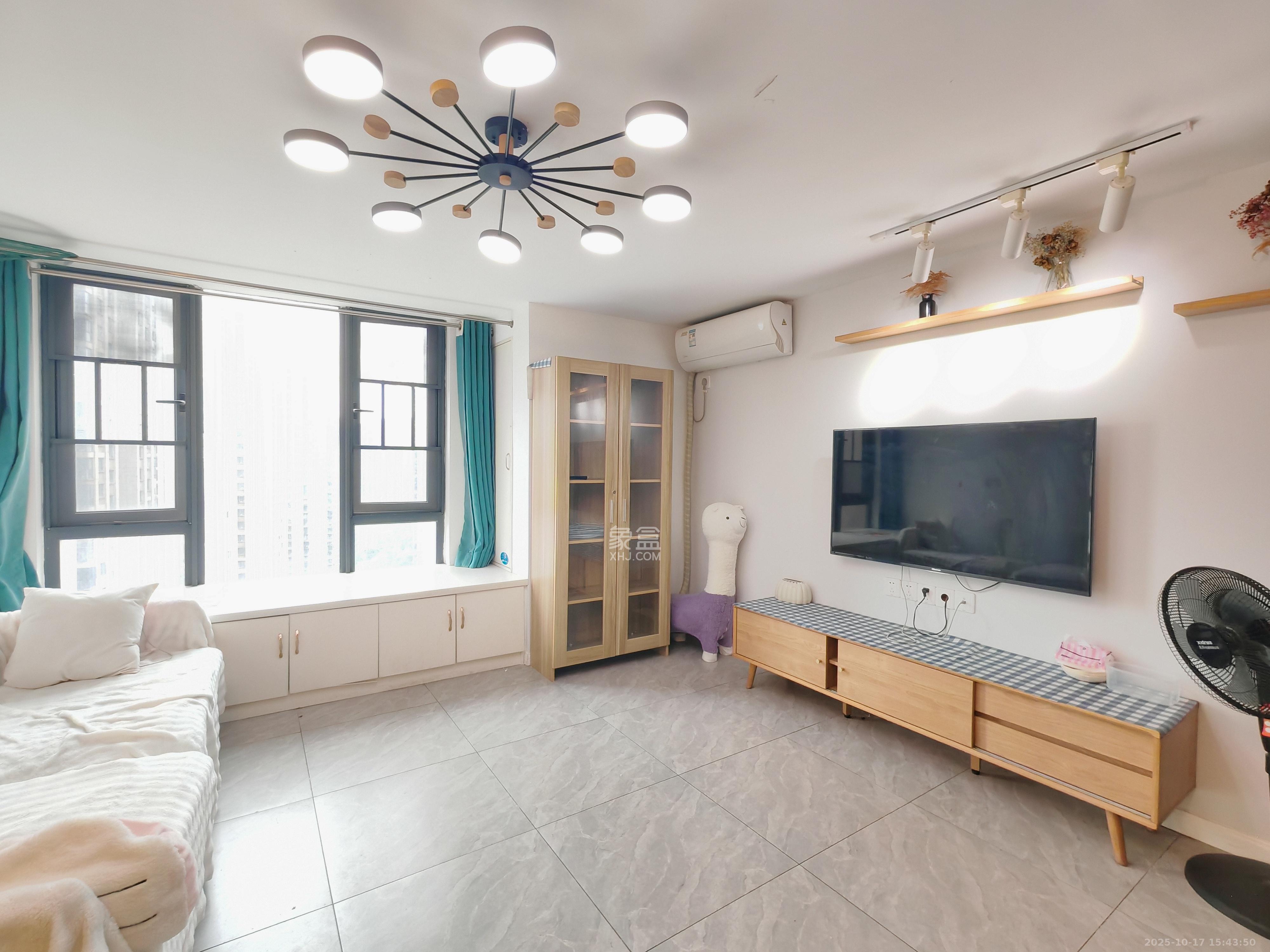 嘉宇银杉(嘉宇西苑)  1室0厅0卫    1700.0元/月 嘉宇银杉(嘉宇西苑)  1室0厅0卫    1700.0元/月室内图