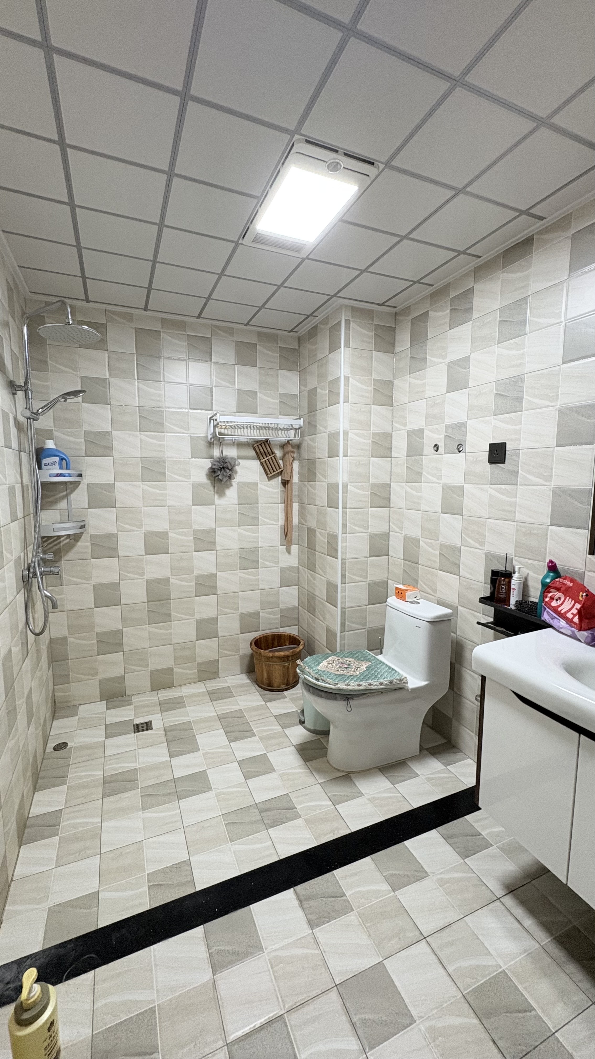 娄星区散盘 4室2厅2卫 79.8万 娄星区散盘 4室2厅2卫 79.8万客厅