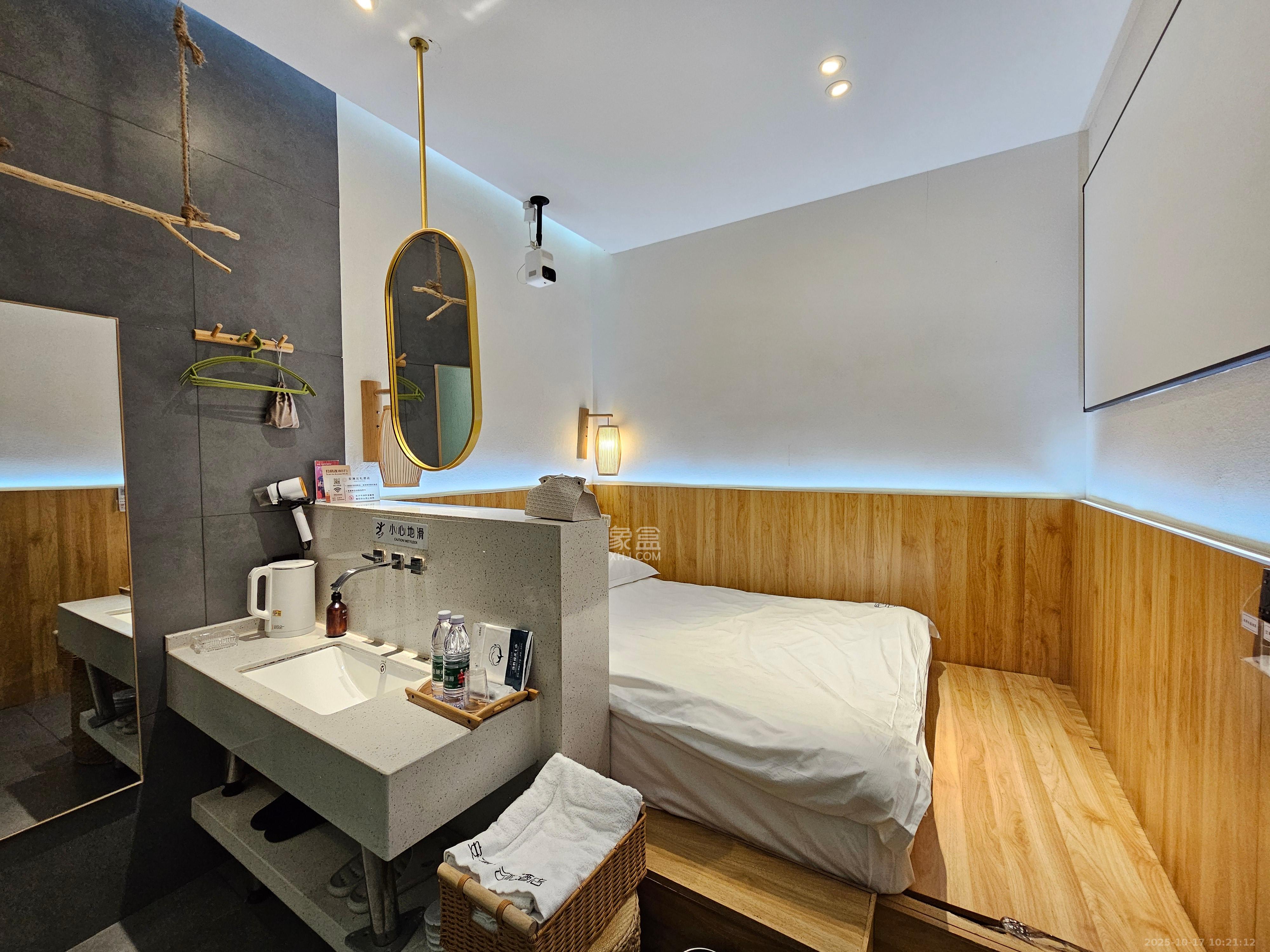 东茅街散盘  24室4厅4卫    18000.0元/月室内图