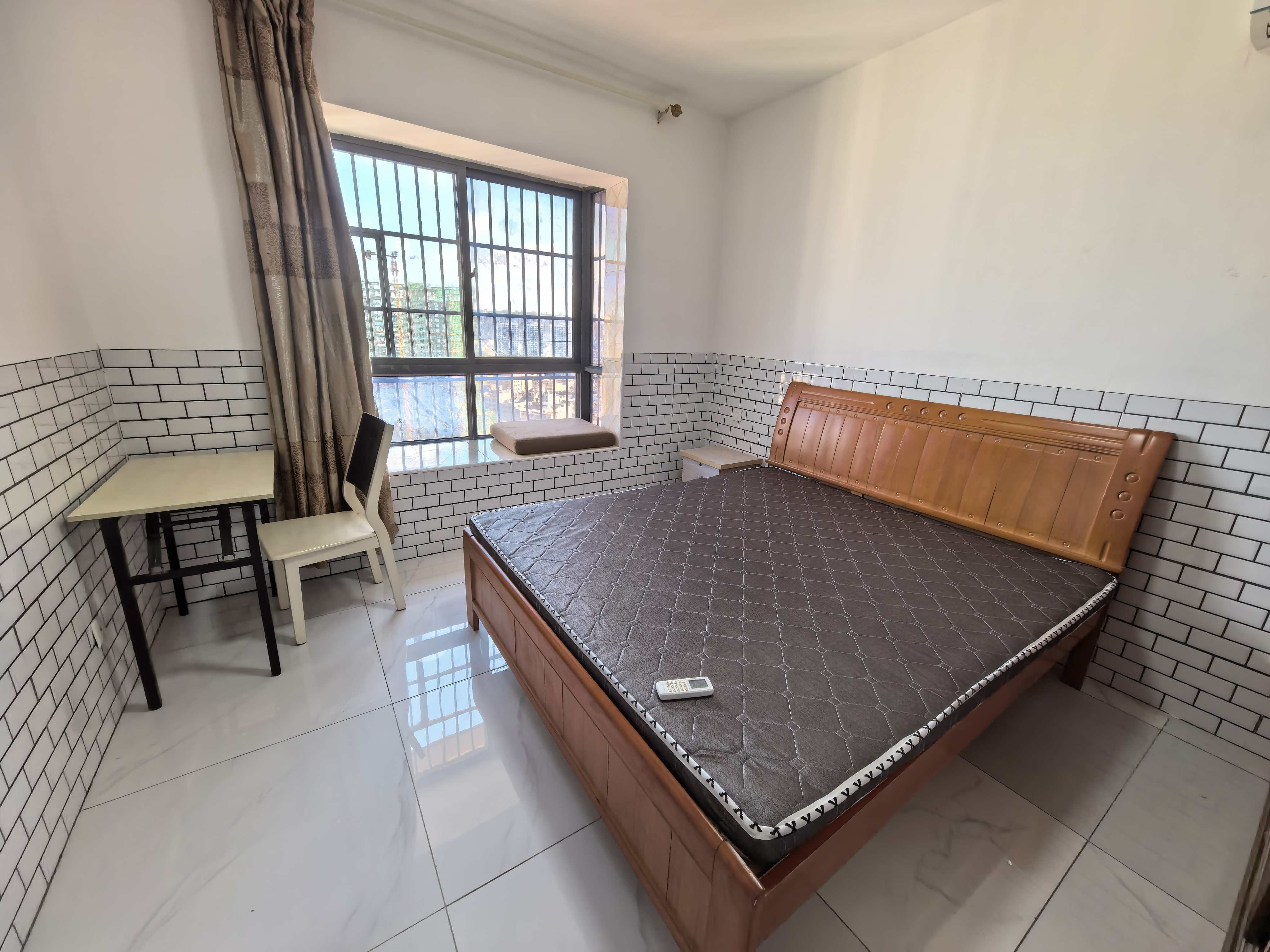 滨江新苑（一期A区）  1室1厅1卫    1800.0元/月室内图