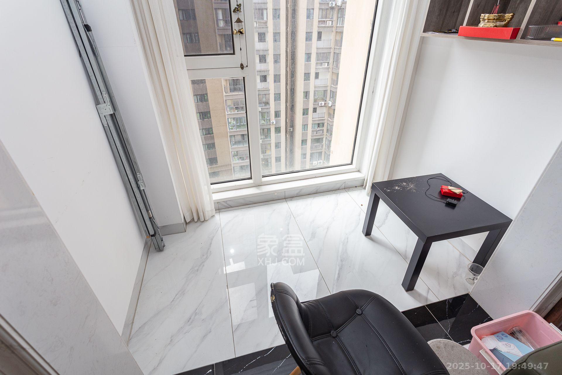 勤诚达境界城  3室2厅1卫    2400.0元/月 勤诚达境界城  3室2厅1卫    2400.0元/月室内图