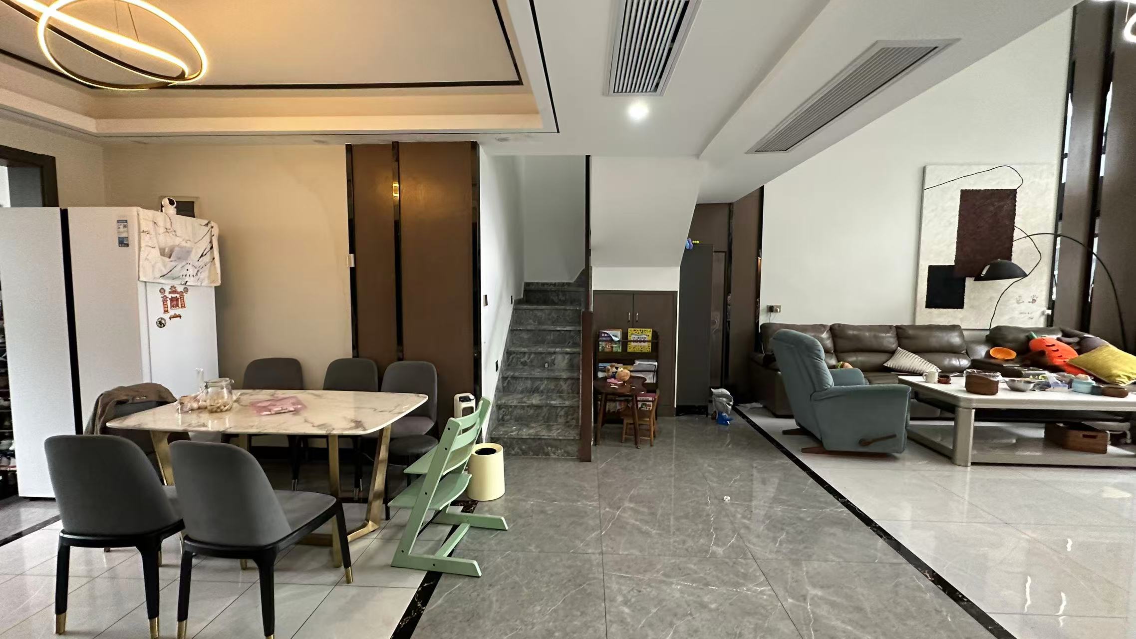 山水文园  5室2厅4卫    135.8万室内图