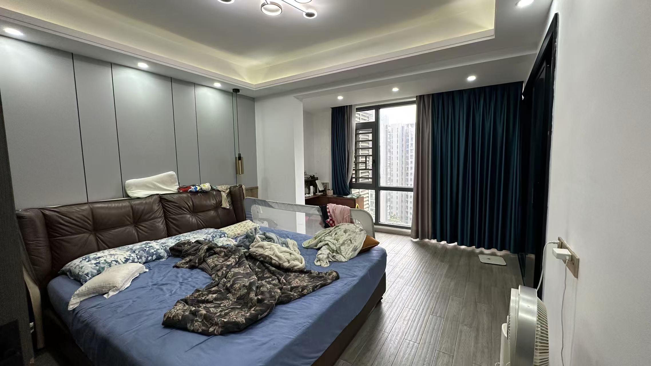 山水文园  5室2厅4卫    135.8万室内图