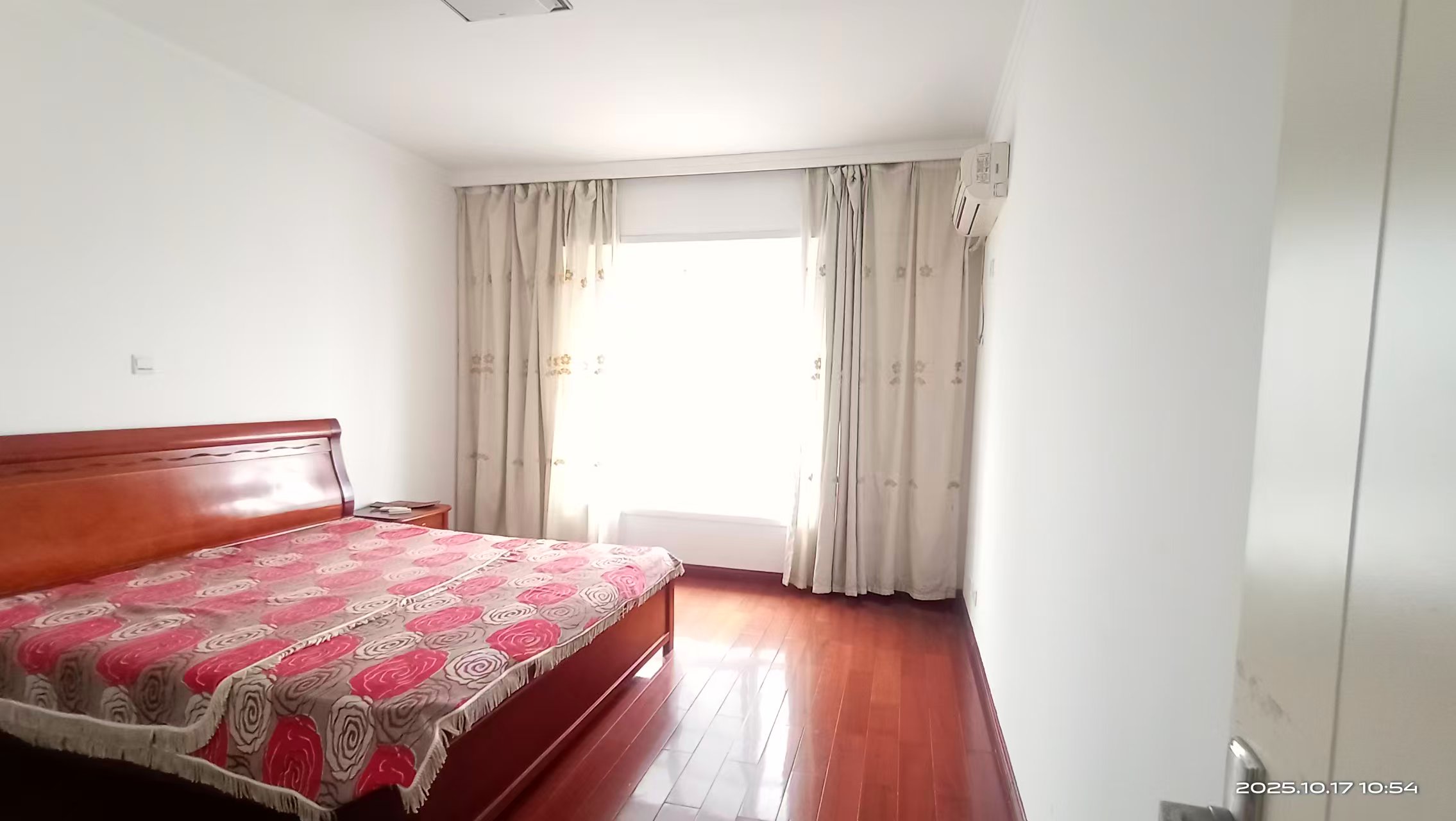 城南雅苑  4室2厅2卫    51.8万 城南雅苑  4室2厅2卫    51.8万室内图