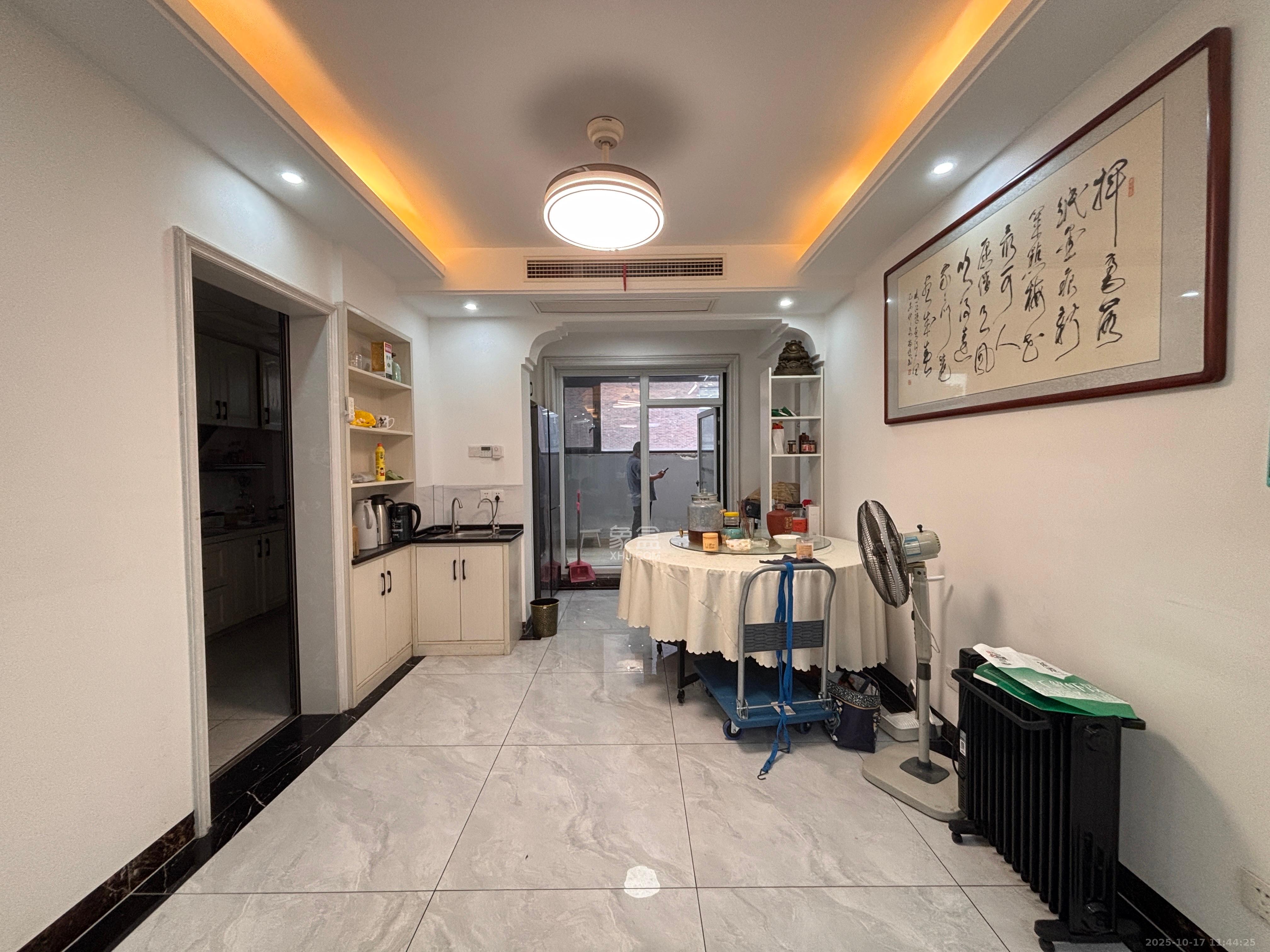 未来漫城  4室2厅2卫    3500.0元/月室内图