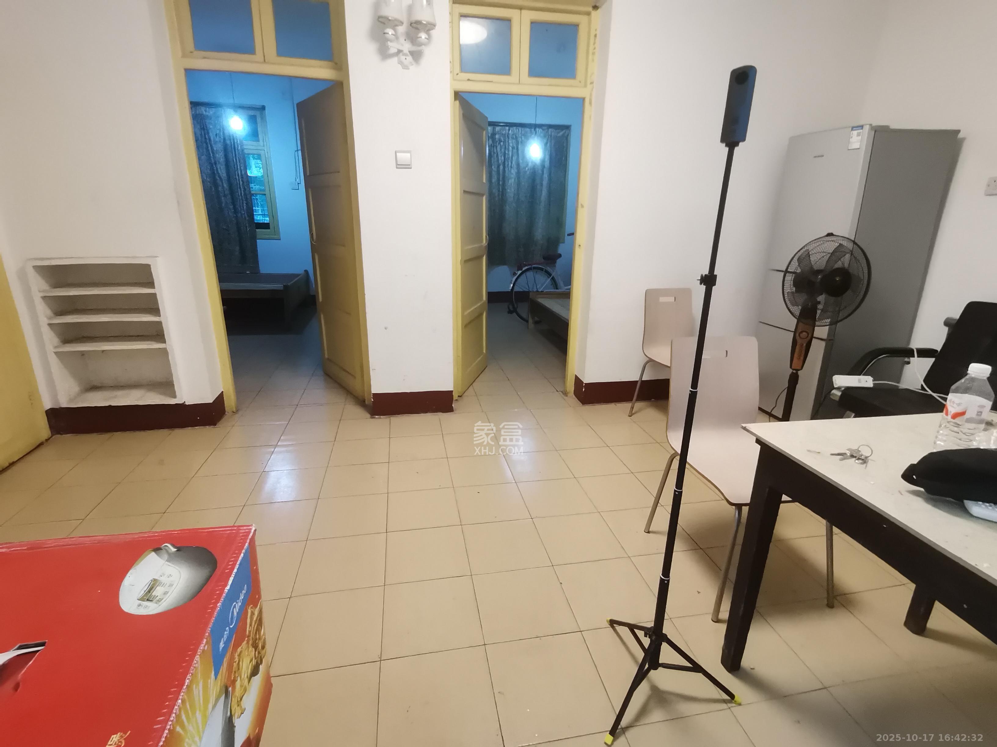 正圆小区(树木岭) 2室1厅1卫 1300.0元/月 正圆小区(树木岭) 2室1厅1卫 1300.0元/月室内图