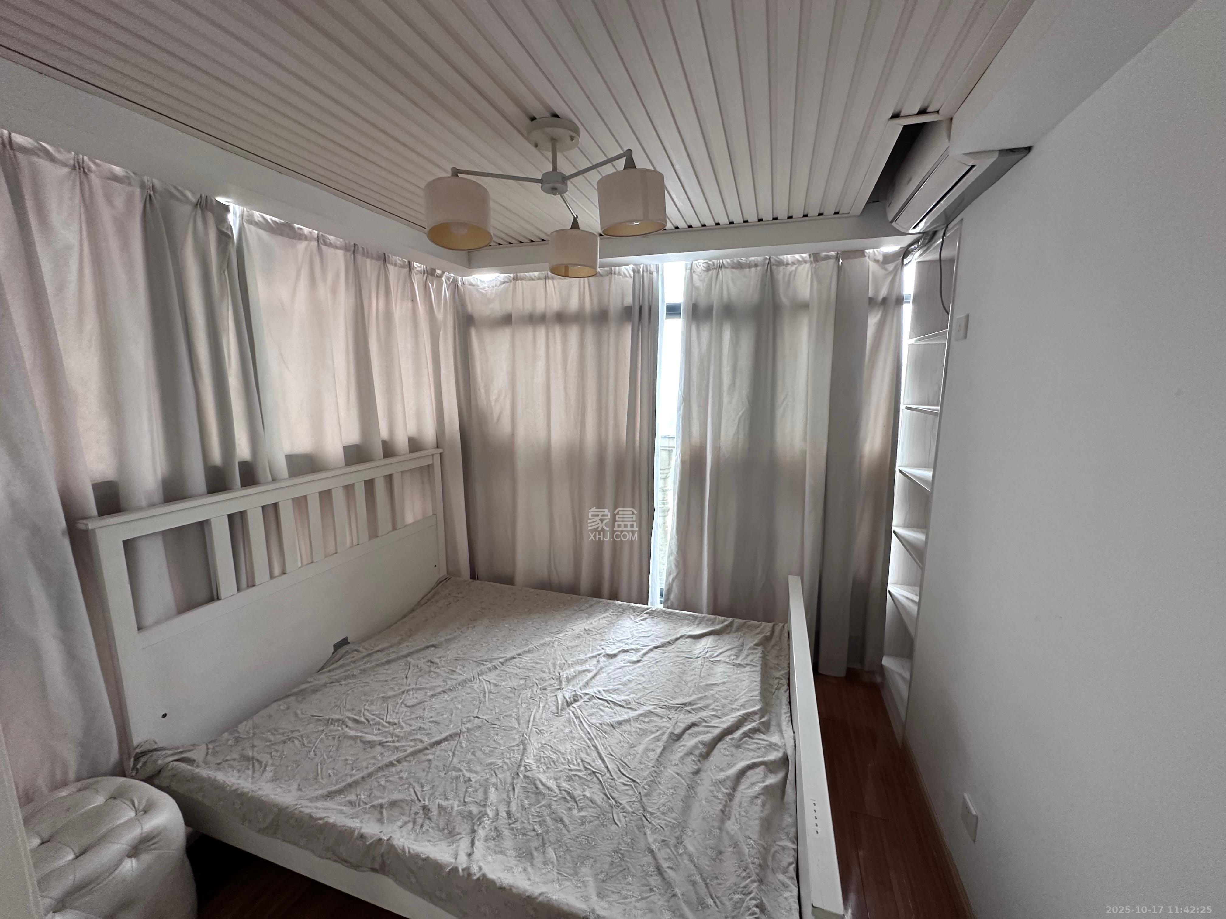 邦盛水岸御园  3室2厅2卫    2000.0元/月室内图