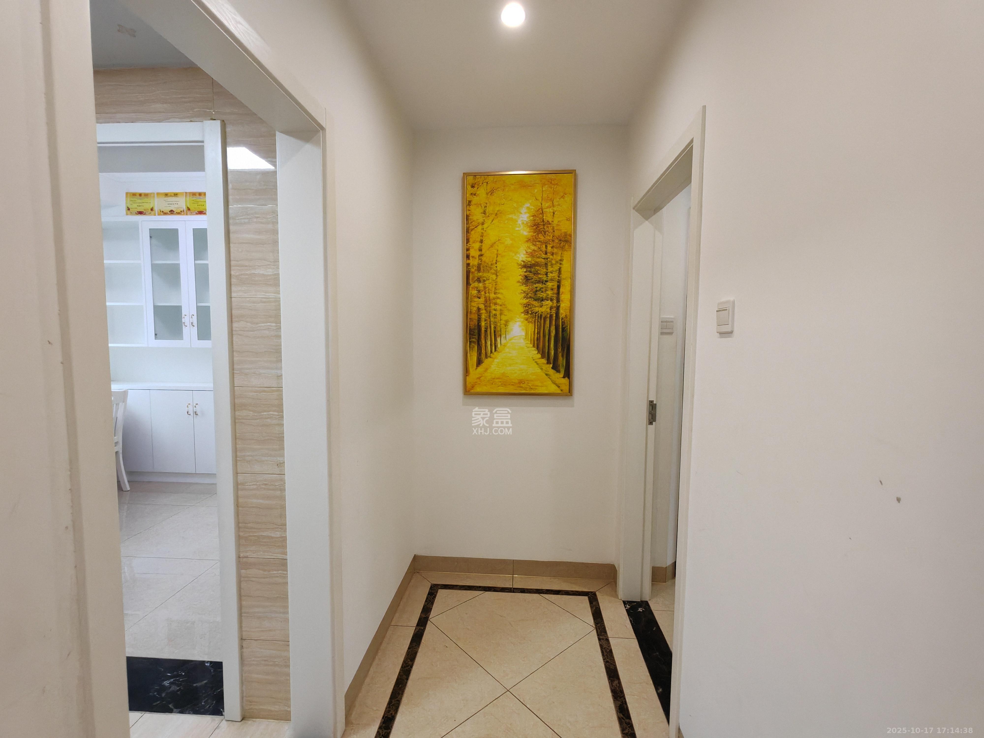 长房梅溪香山  4室2厅2卫    4000.0元/月室内图