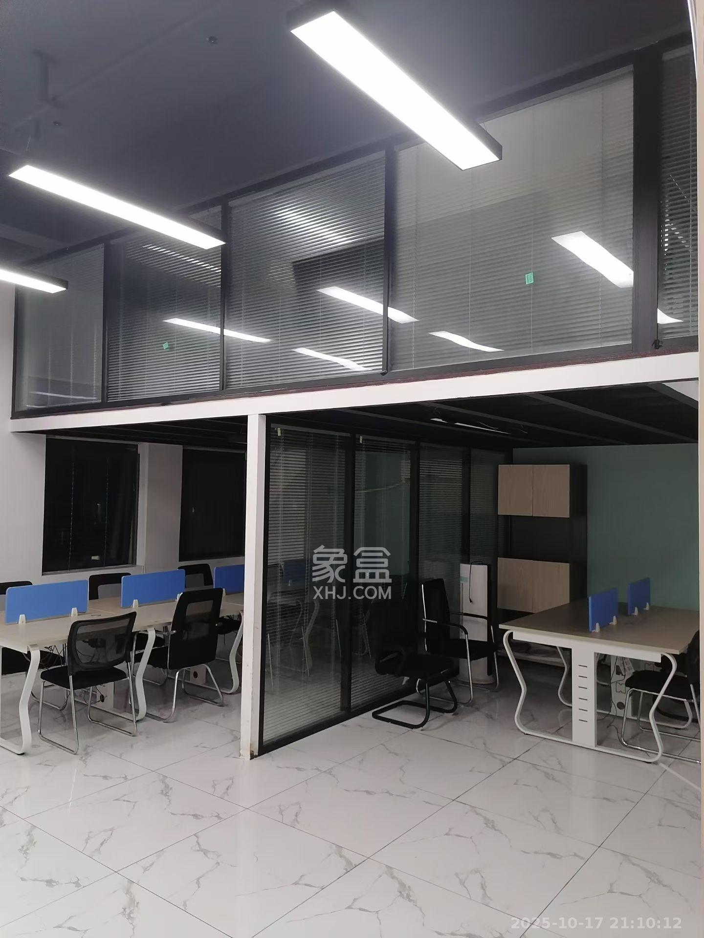 华润置地广场二期 1室1厅1卫 2500.0元/月 华润置地广场二期 1室1厅1卫 2500.0元/月室内图