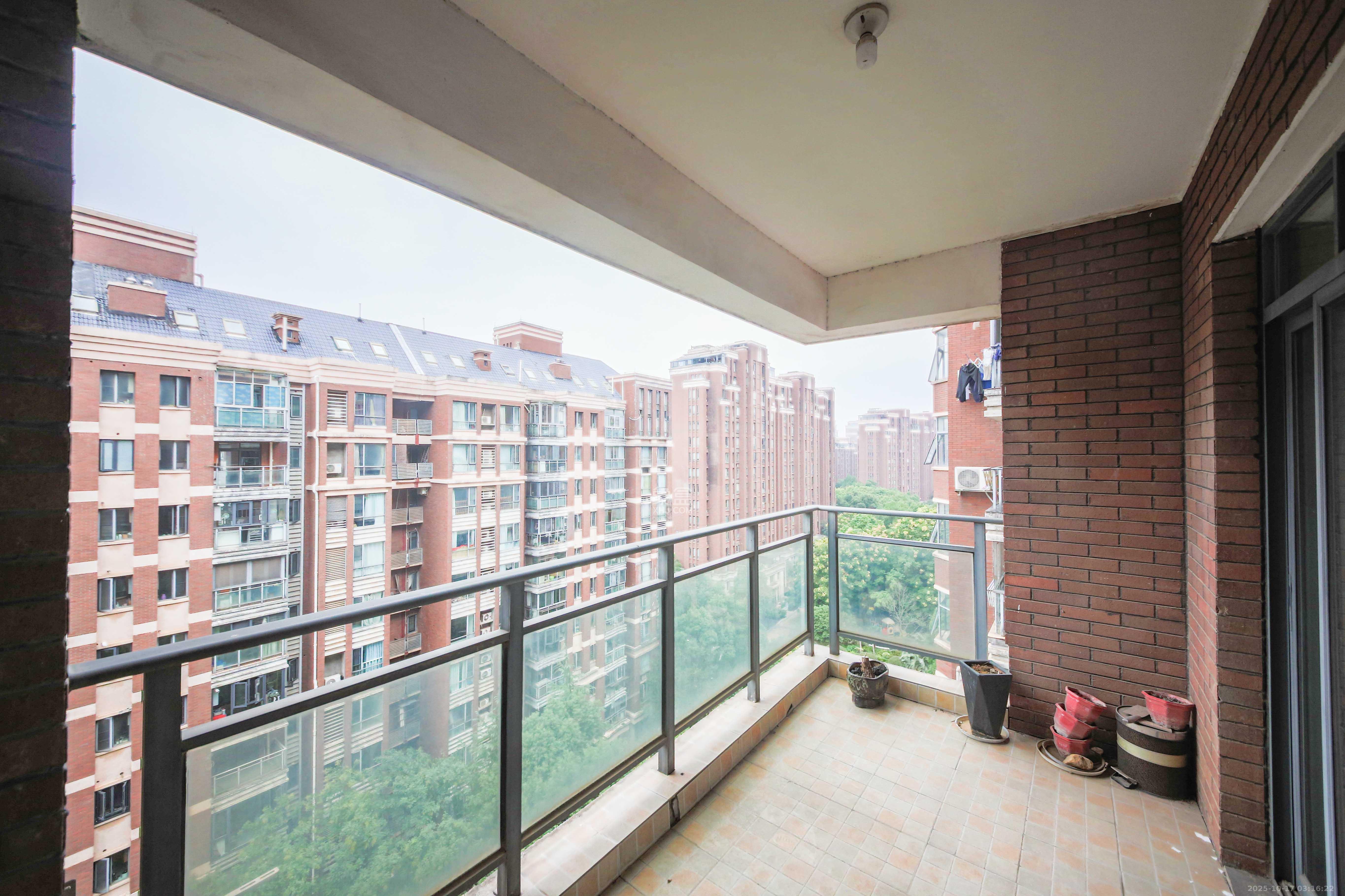 奥林匹克花园 3室2厅1卫 93.0万 奥林匹克花园 3室2厅1卫 93.0万阳台